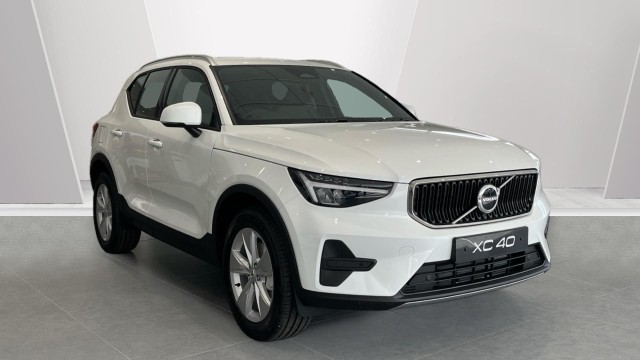 Volvo XC40 Core B3 (163 hp) Auto NV25GDY Image 1
