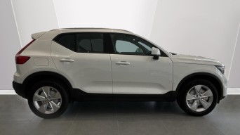 Volvo XC40 Core B3 (163 hp) Auto NV25GDY Image 3