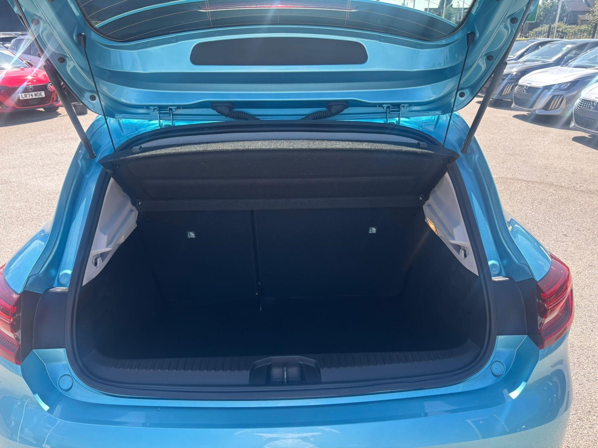 Renault Clio Image 10