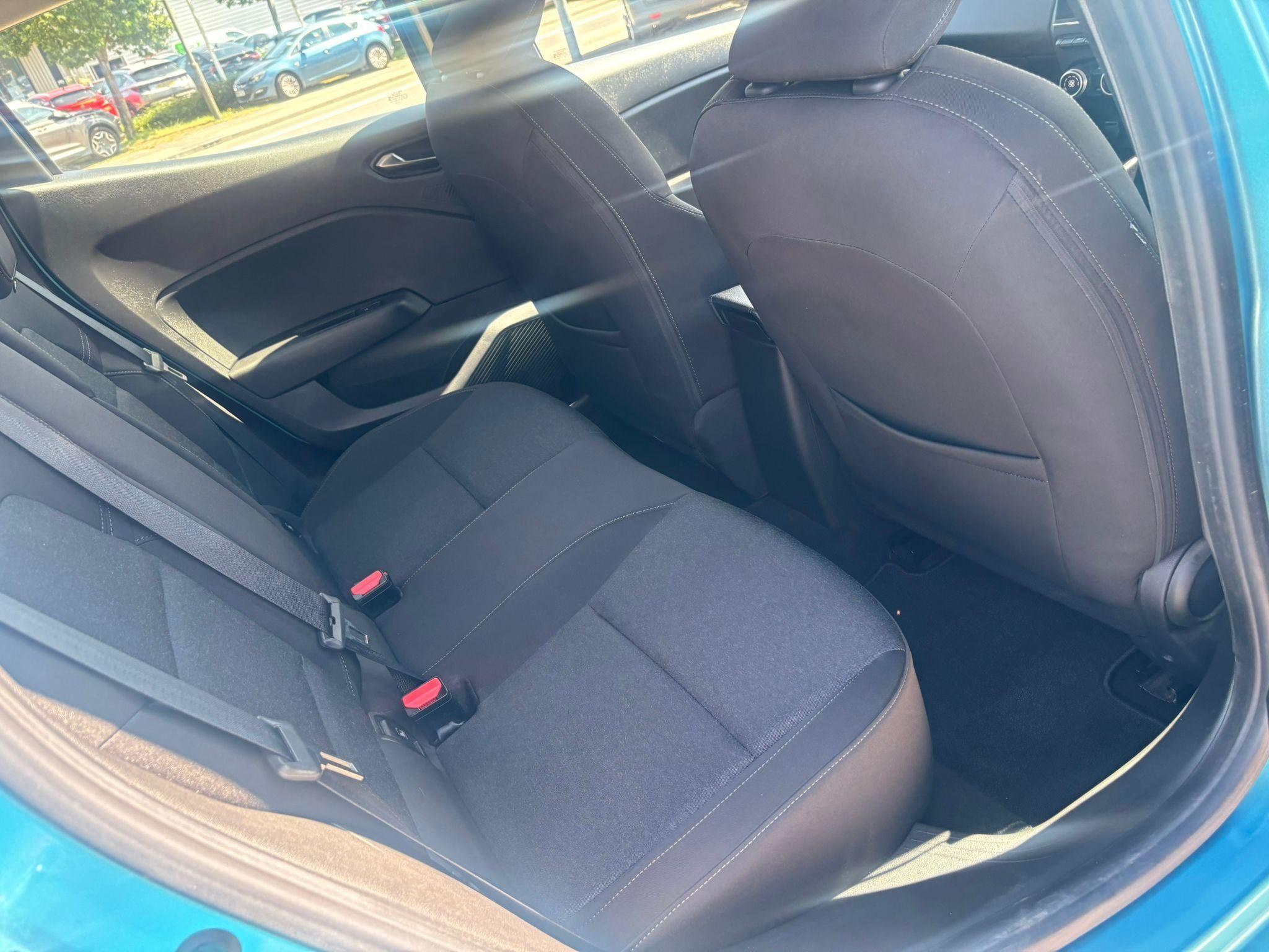 Renault Clio Image 12