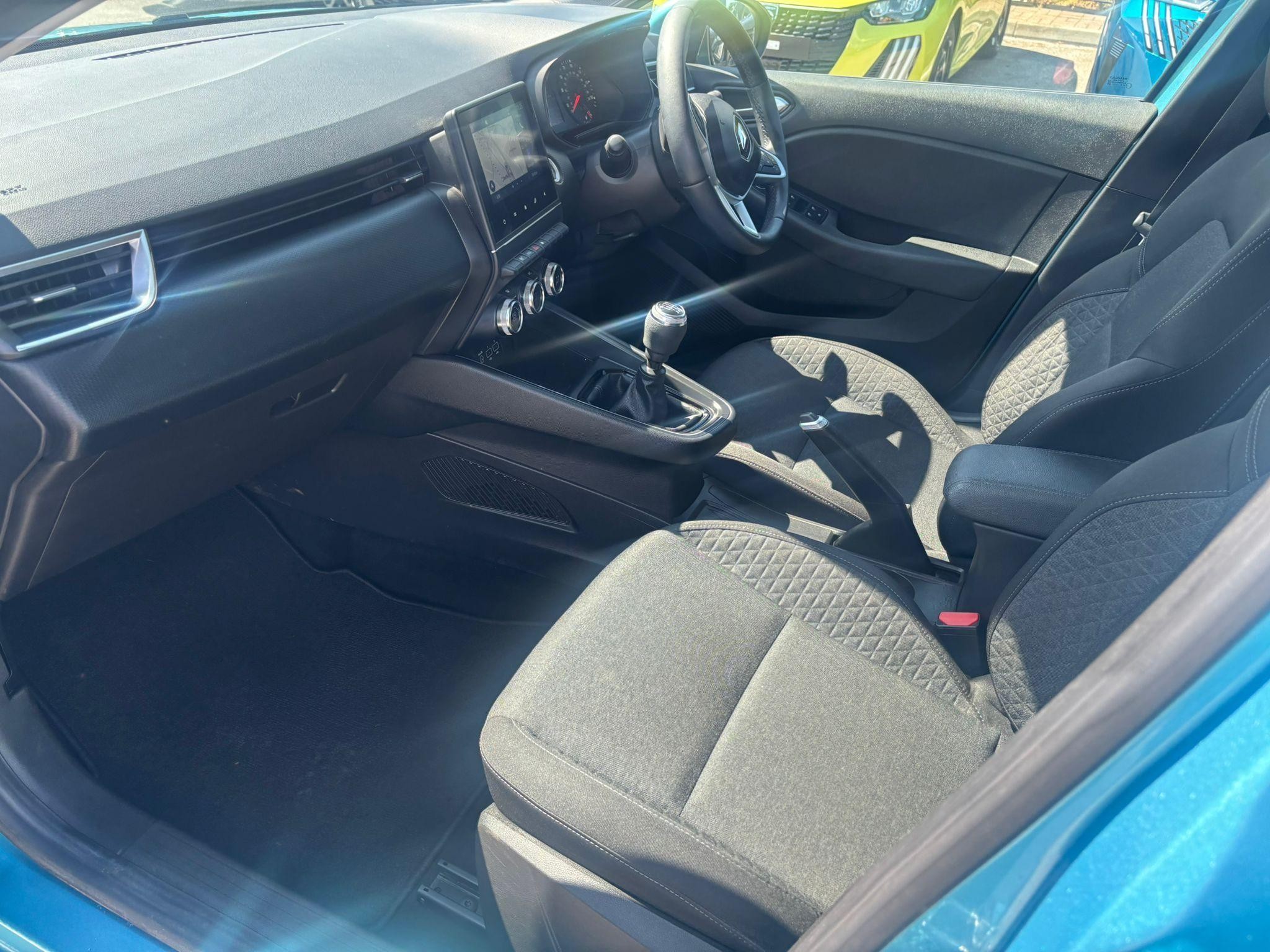Renault Clio Image 18