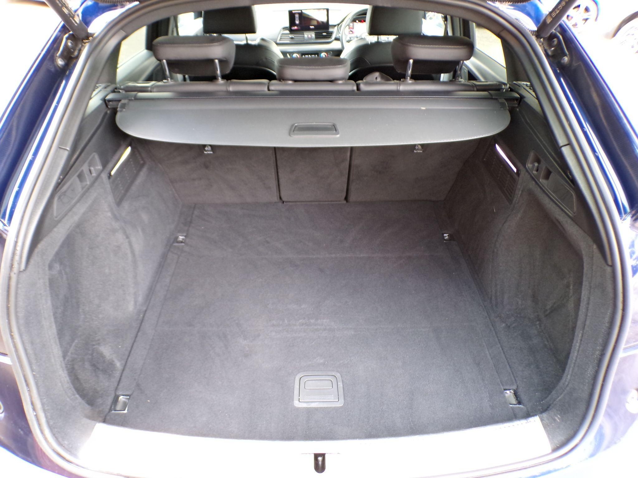 Audi Q5 Image 8