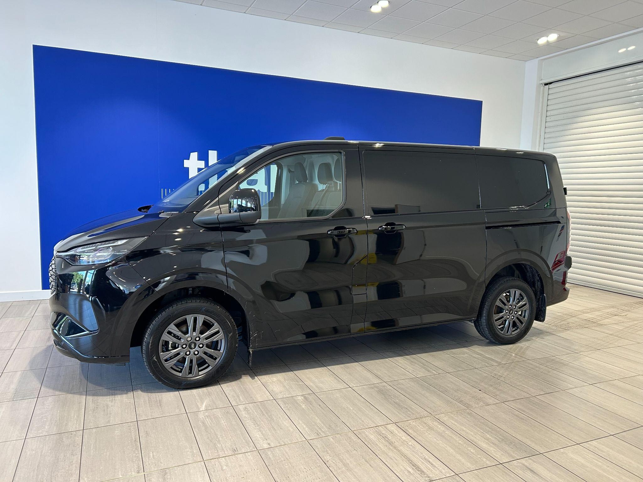 Ford E-Transit Custom Image 5