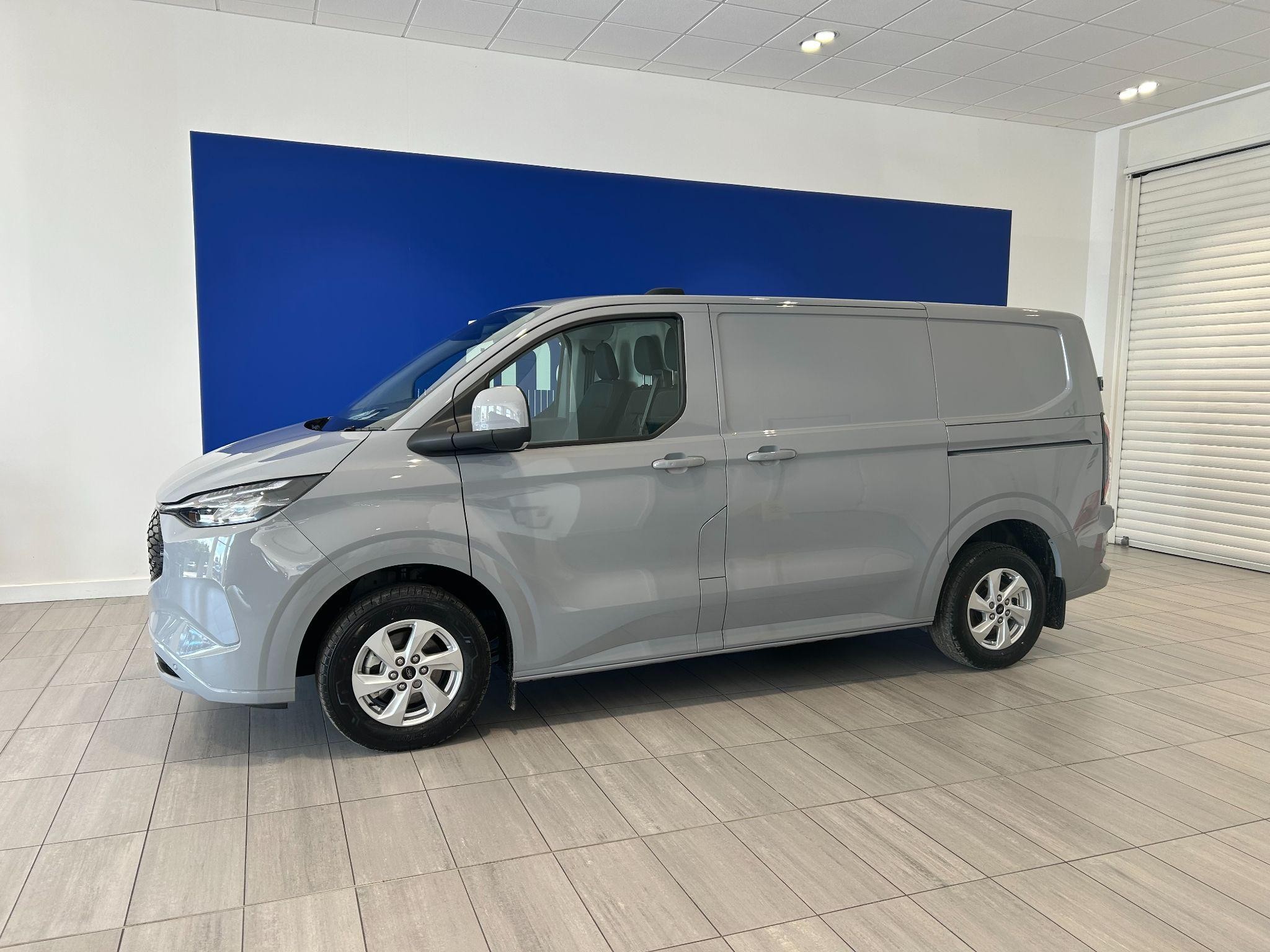Ford E-Transit Custom Image 7