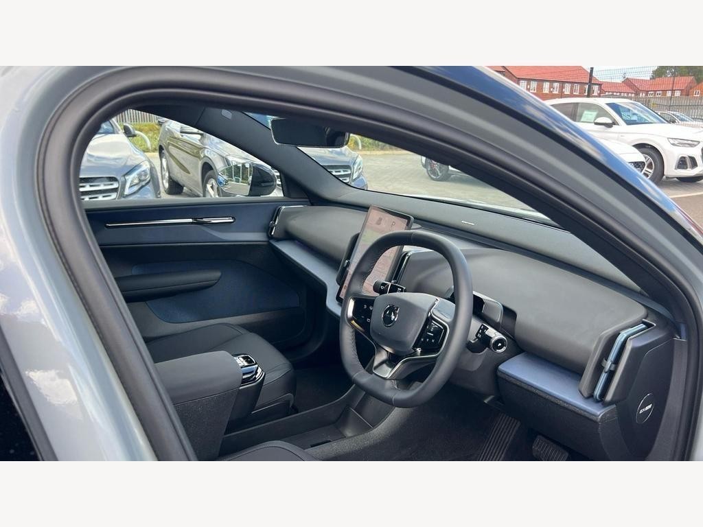 Volvo EX30 Image 38