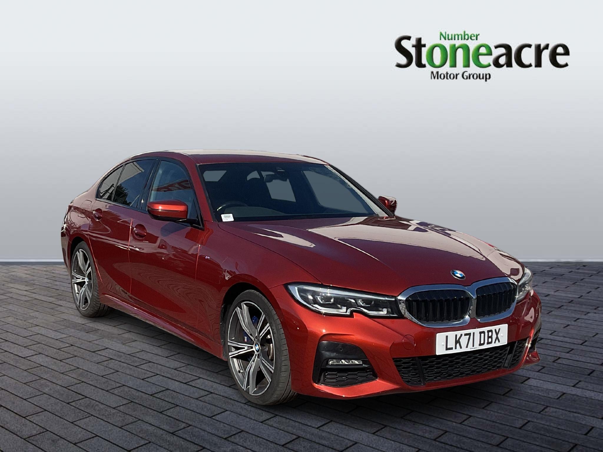 BMW 3 Series Image 1