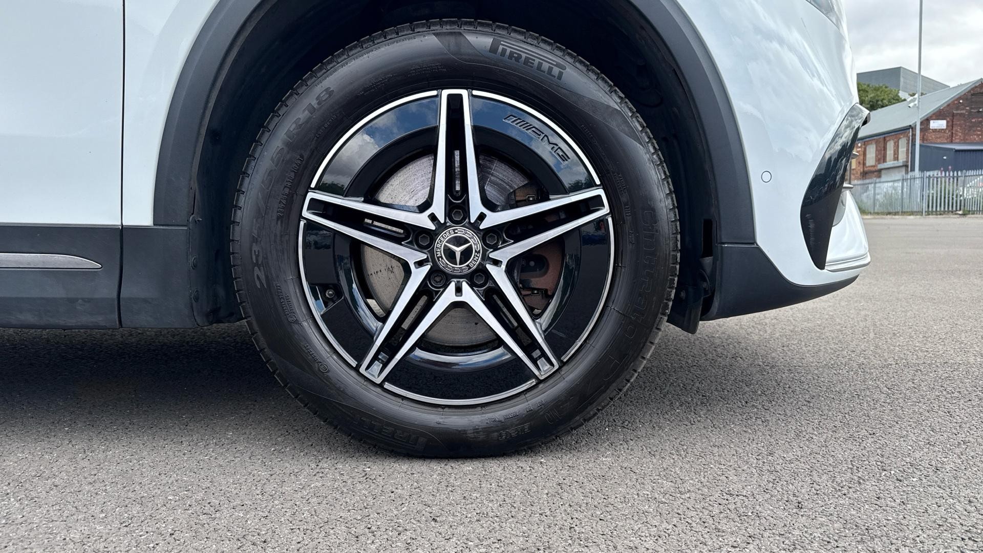 Mercedes-Benz EQA Image 9
