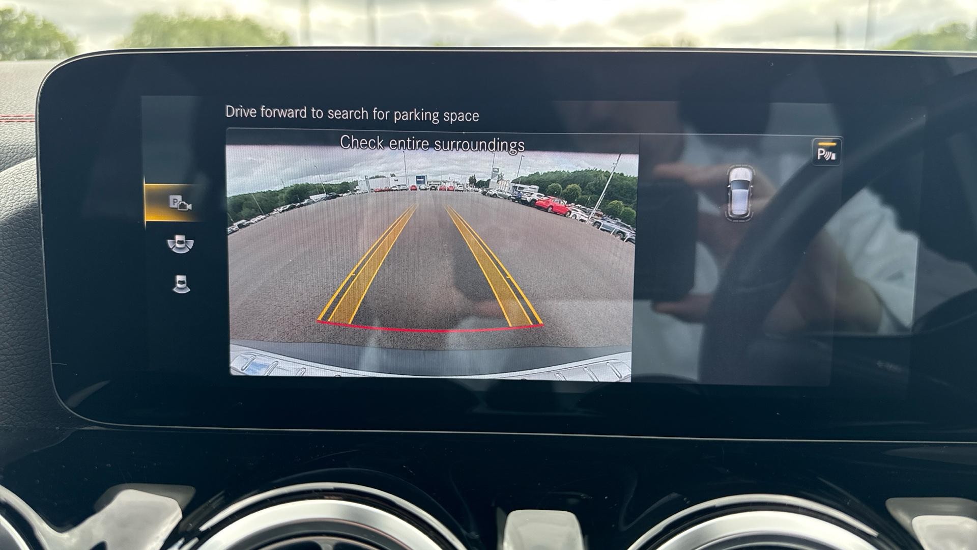Mercedes-Benz EQA Image 17