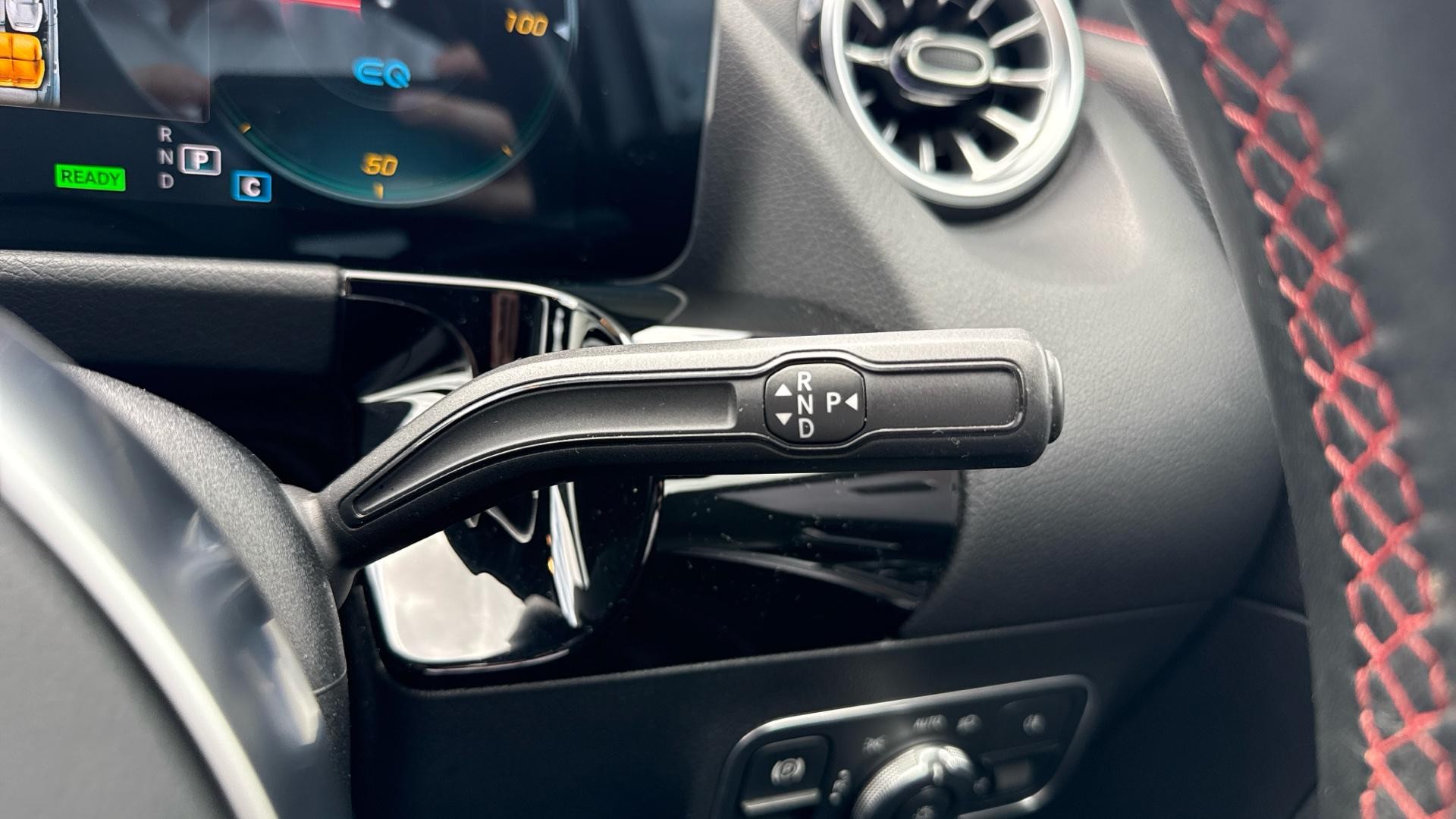 Mercedes-Benz EQA Image 21