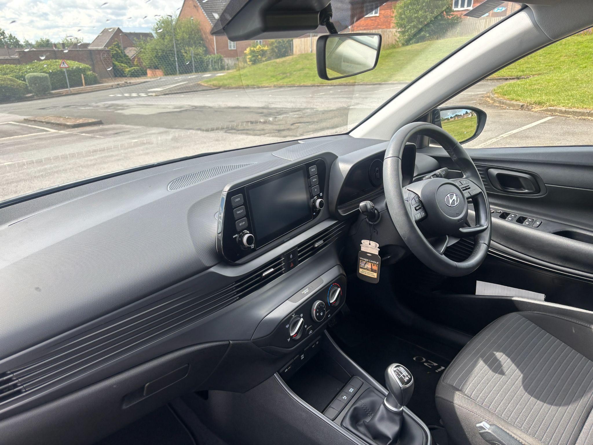 Hyundai i20 Image 16