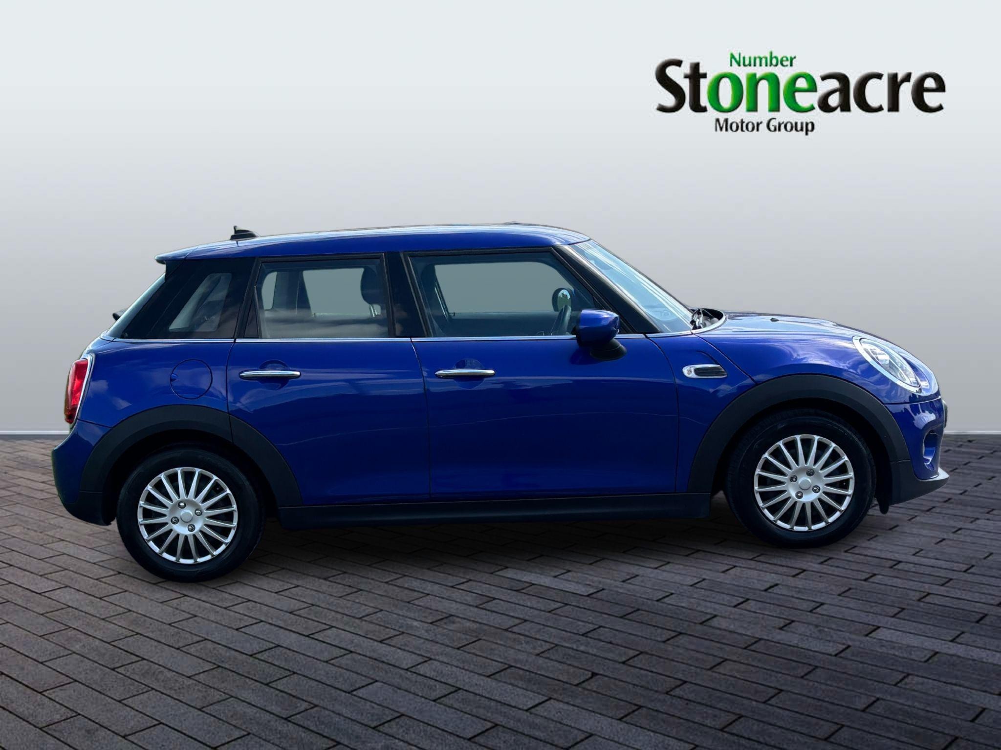 MINI Hatch Image 9