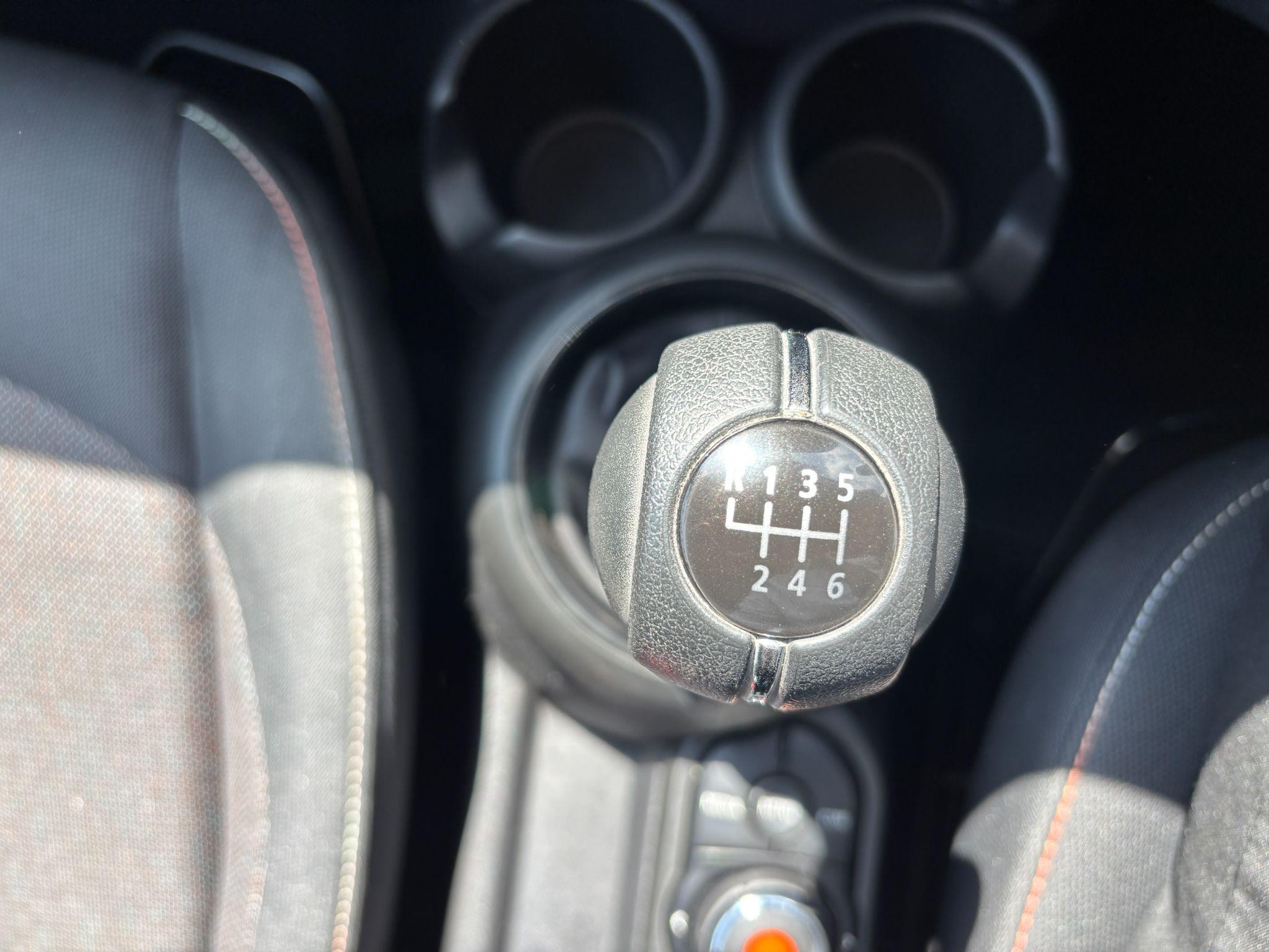 MINI Hatch Image 15
