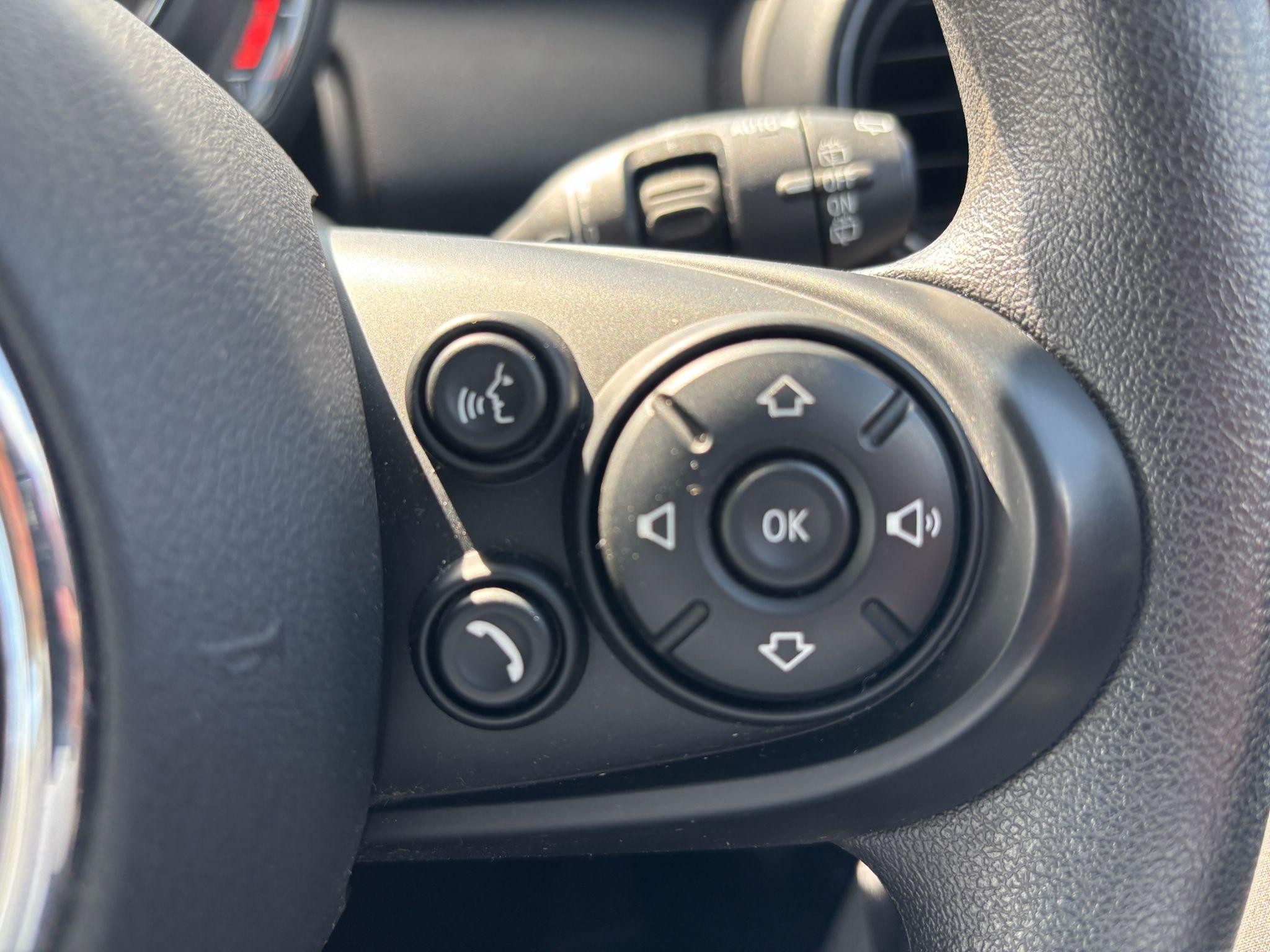 MINI Hatch Image 21
