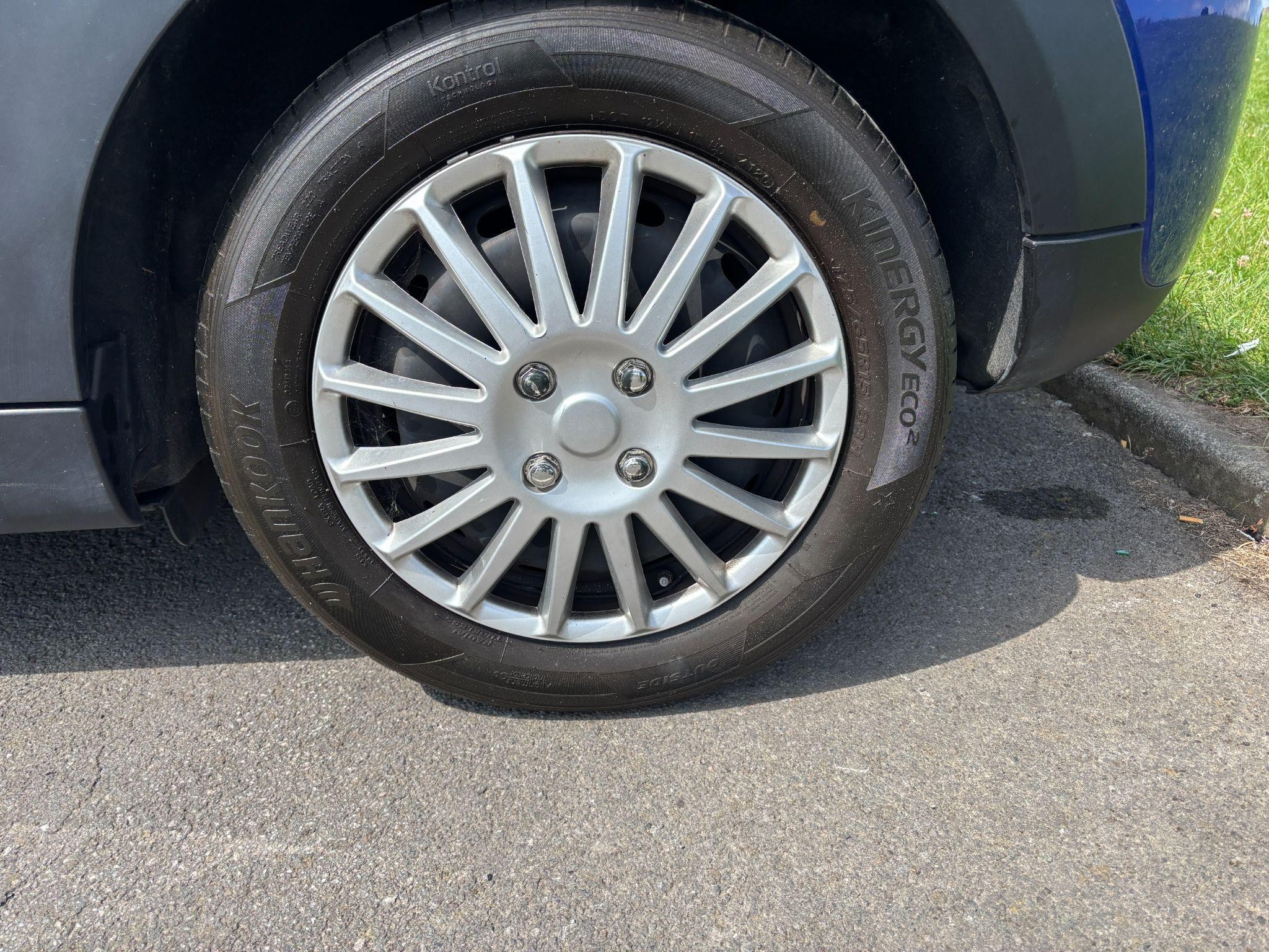 MINI Hatch Image 35