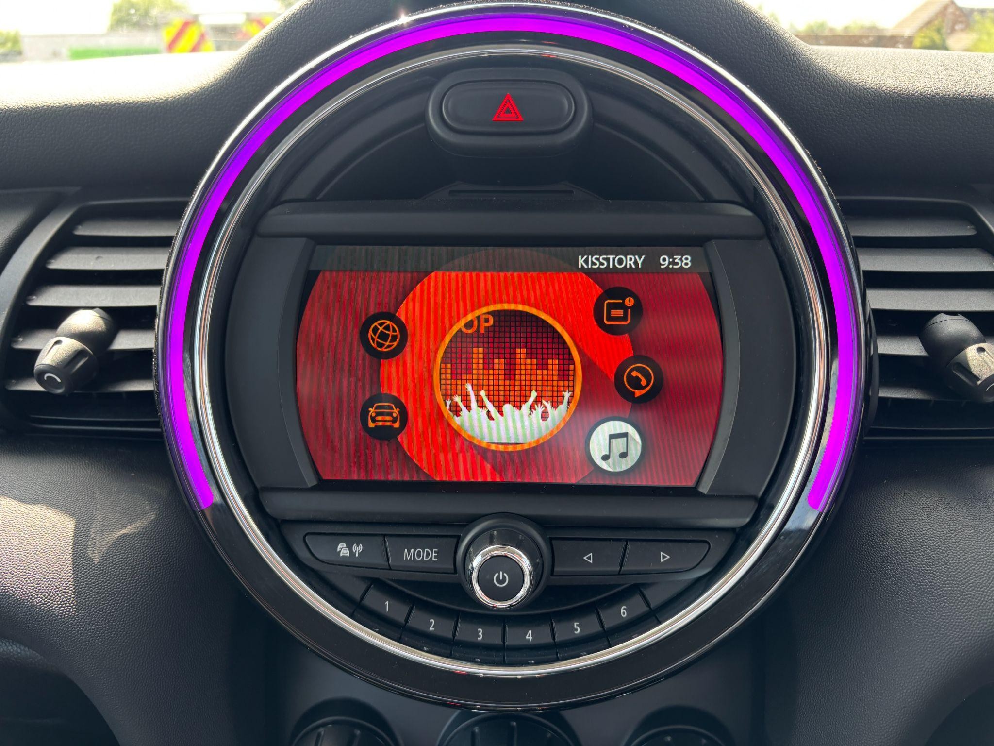 MINI Hatch Image 37