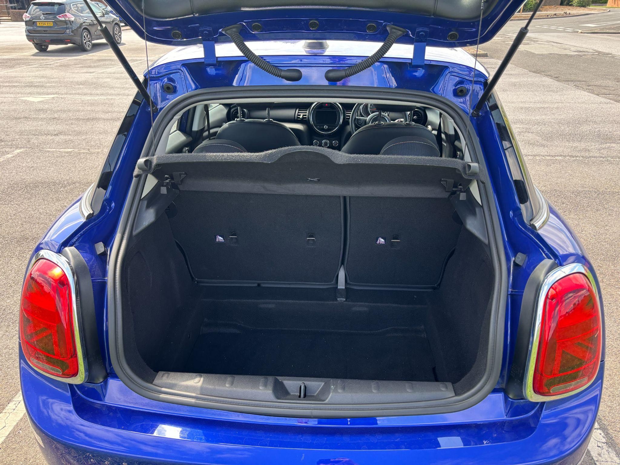 MINI Hatch Image 39