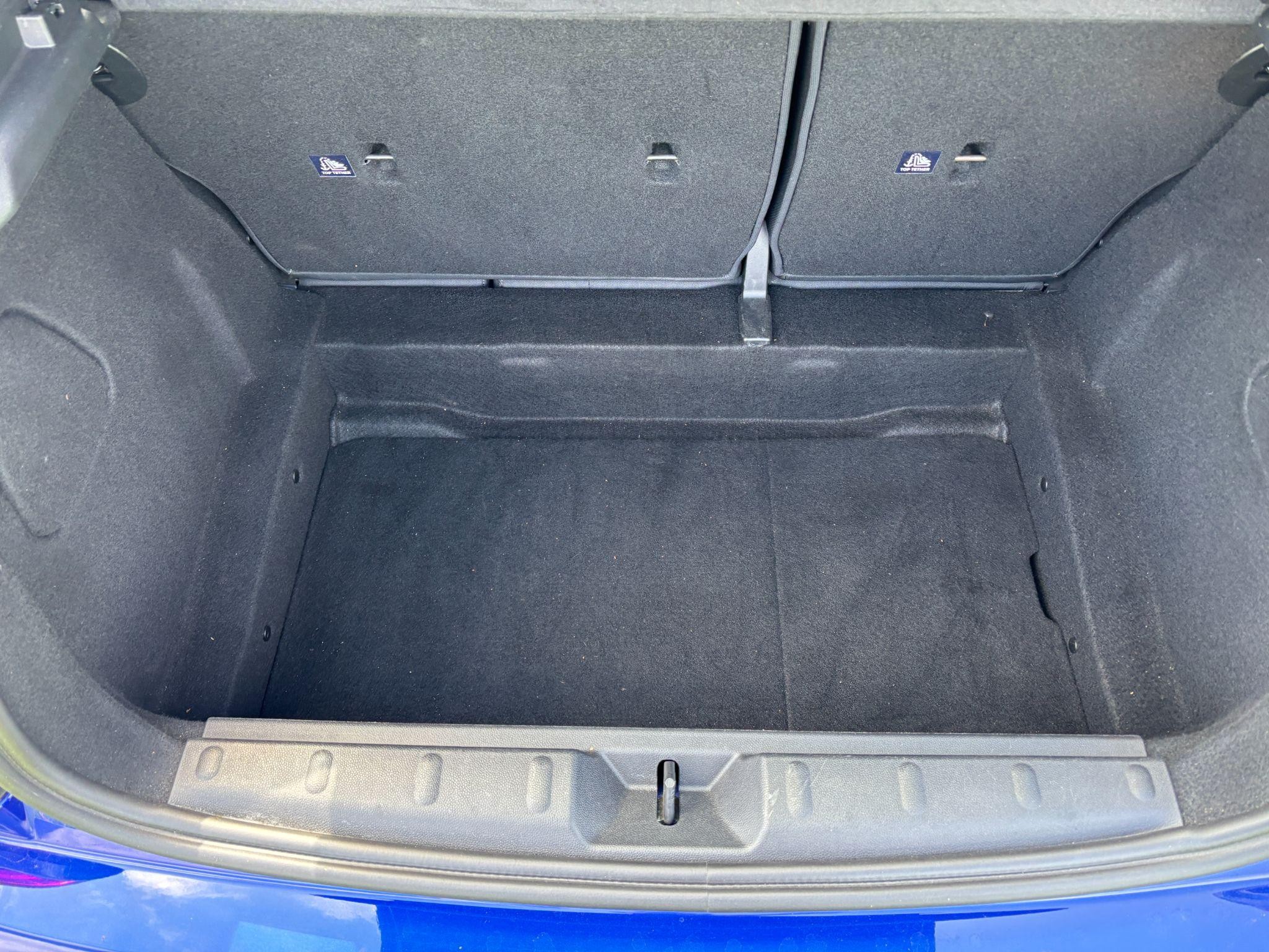 MINI Hatch Image 40