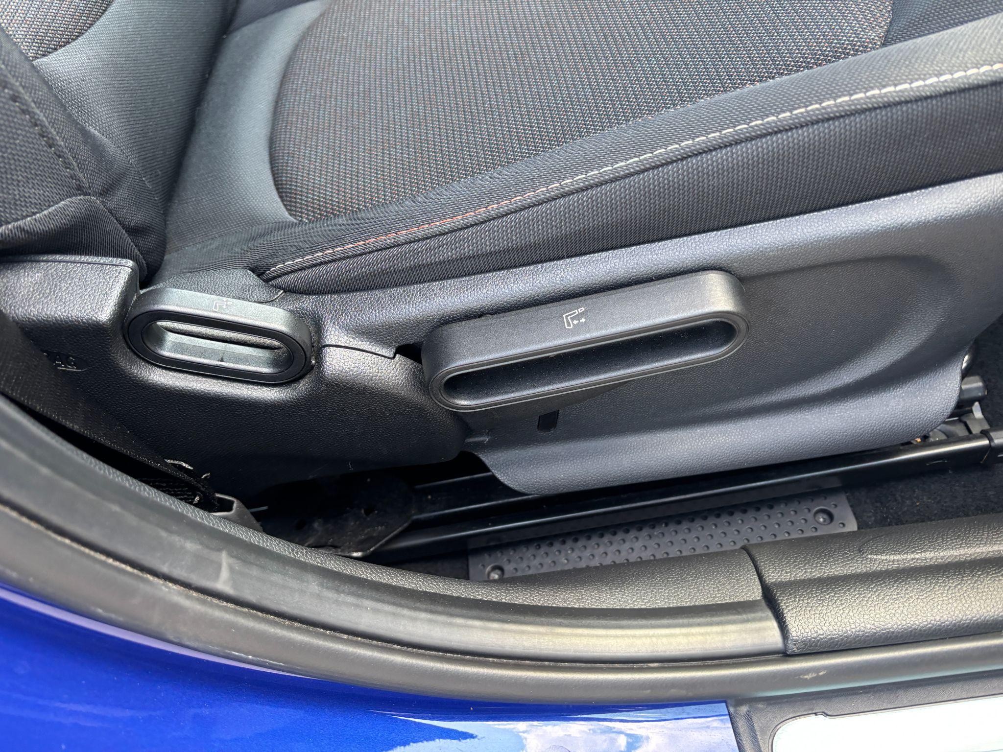 MINI Hatch Image 45