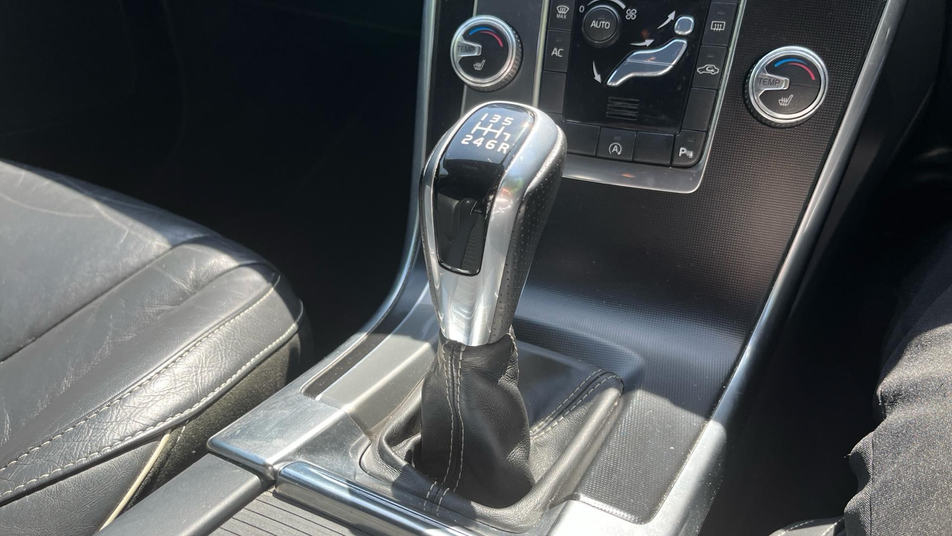 Volvo XC60 Image 21