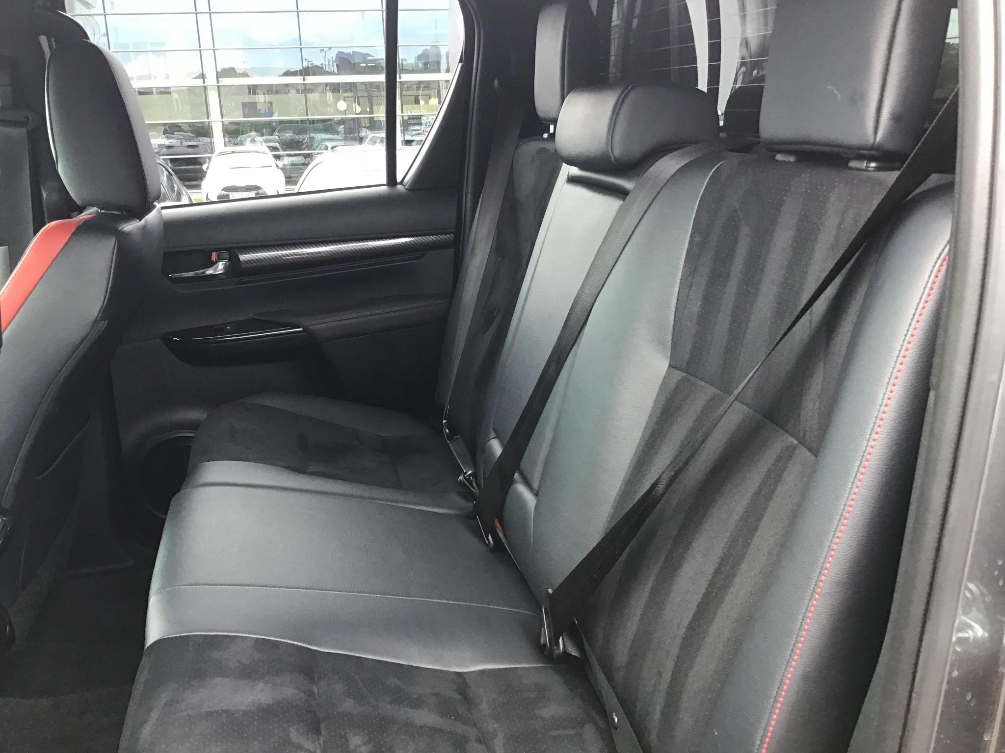Toyota Hilux Image 21