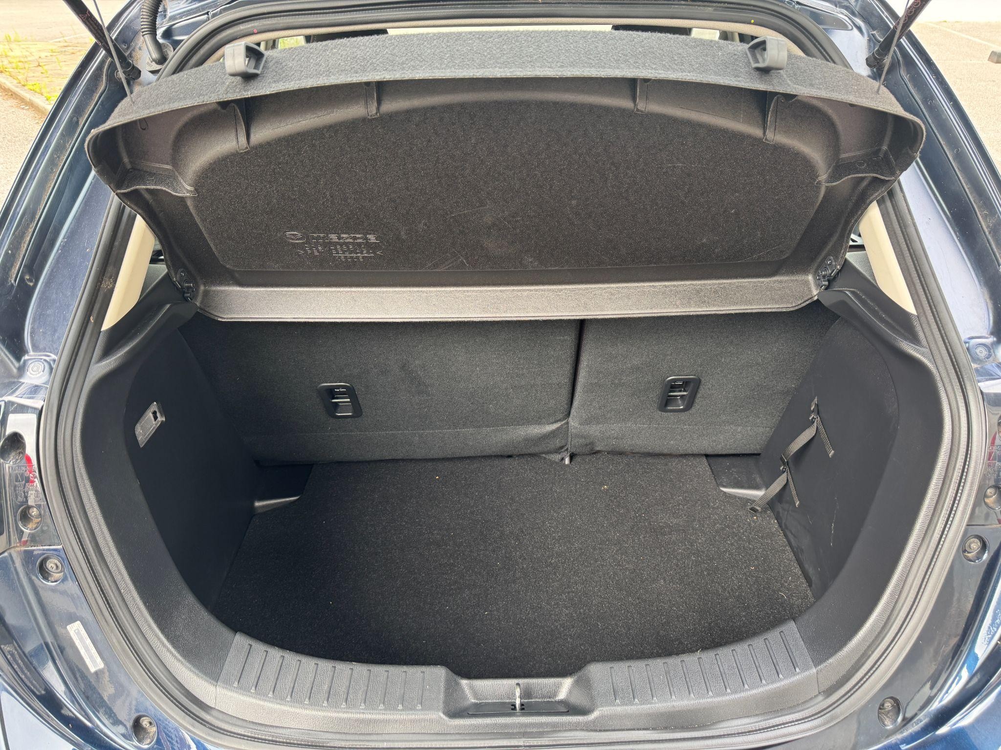 Mazda2 Image 9