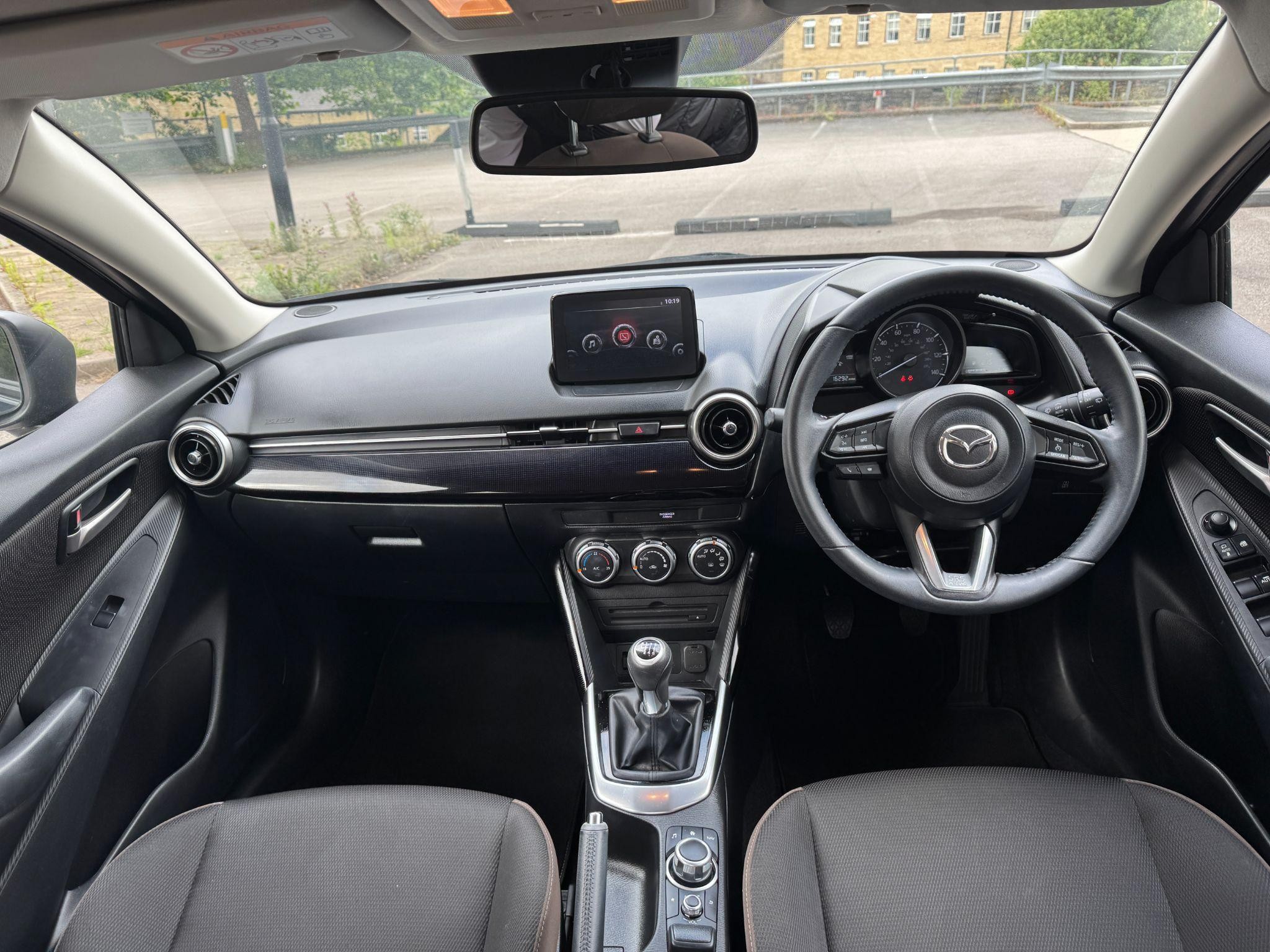 Mazda2 Image 11