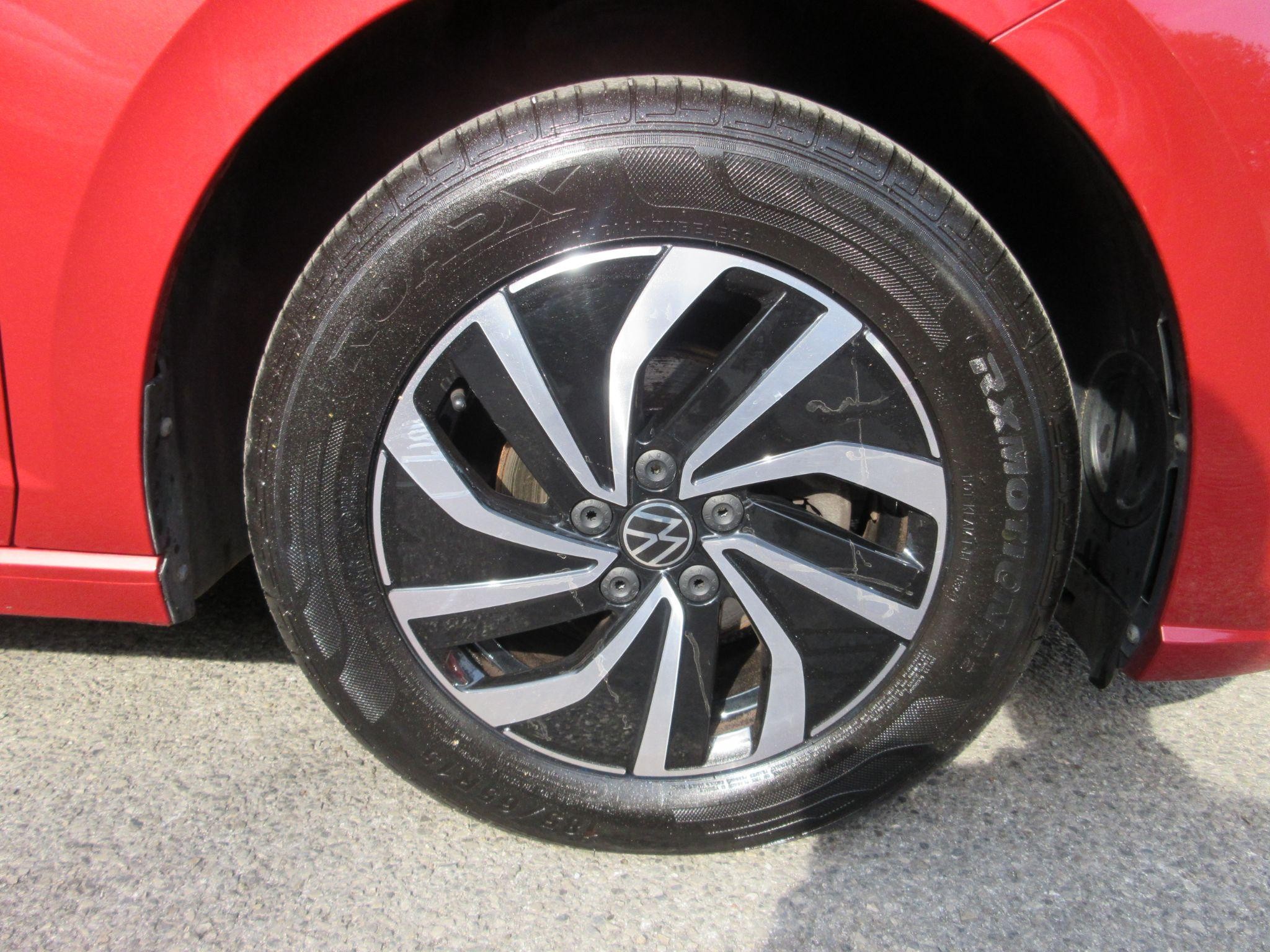 Volkswagen Polo Image 11