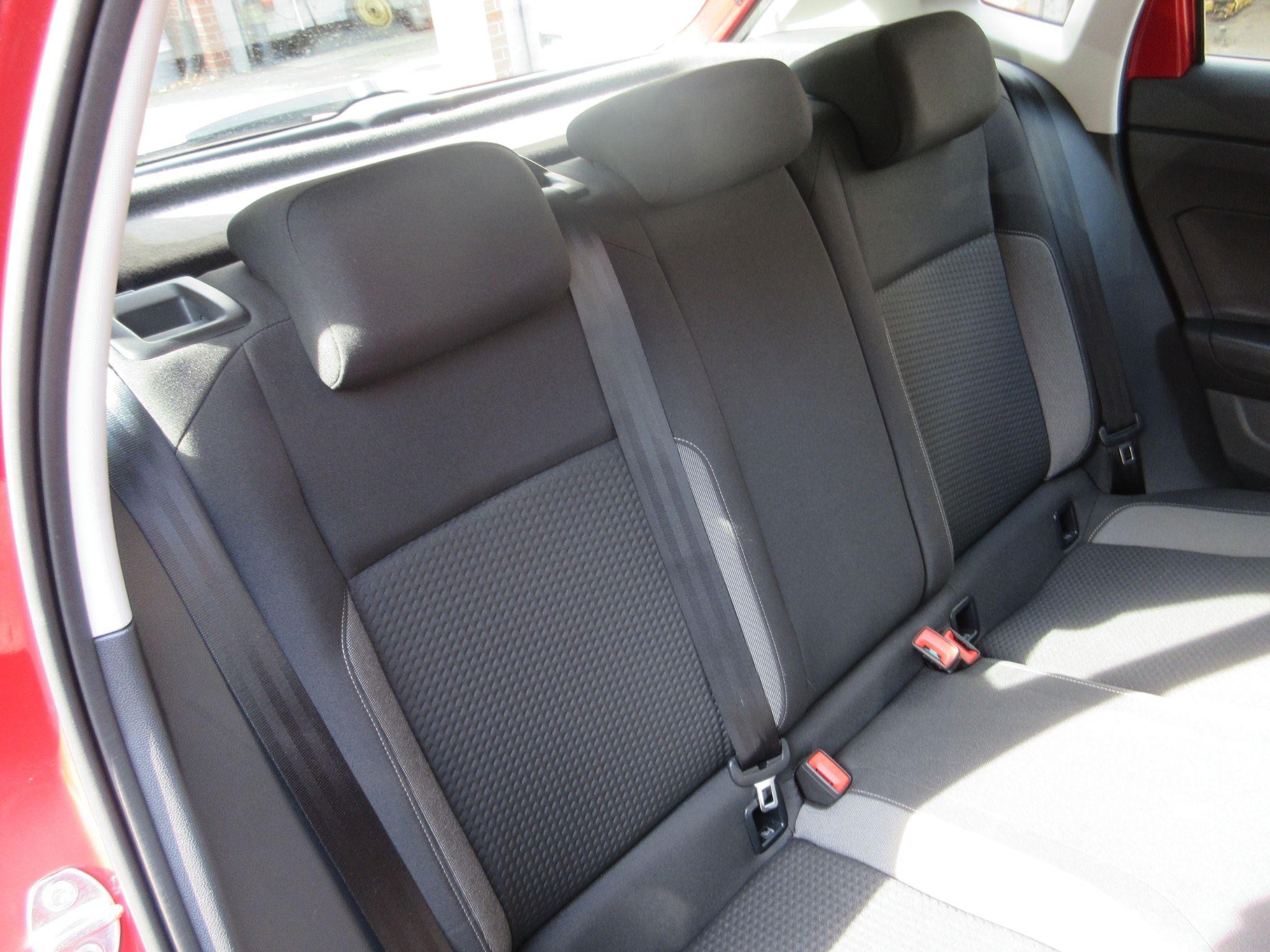 Volkswagen Polo Image 14
