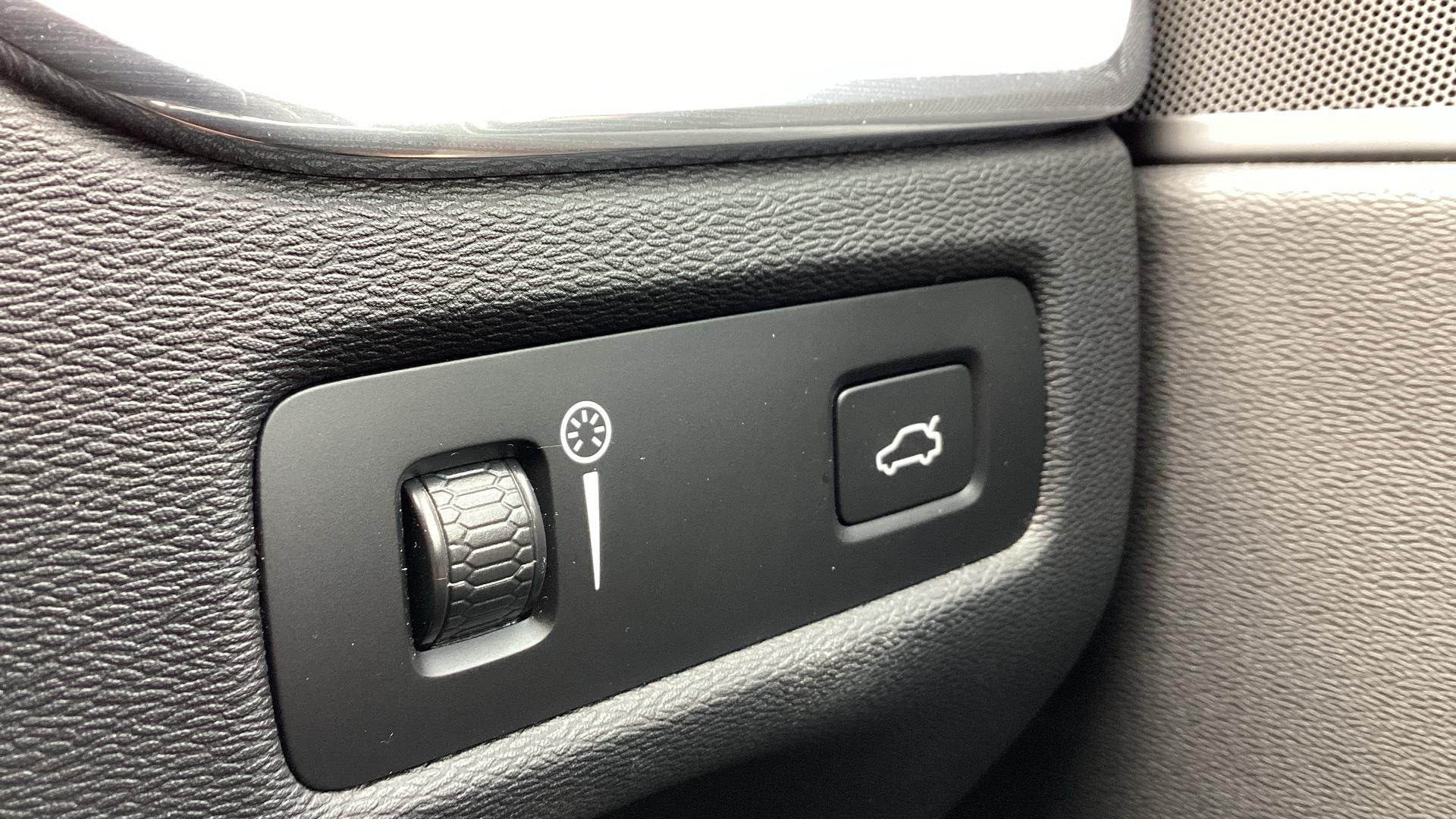 Volvo XC60 Image 38