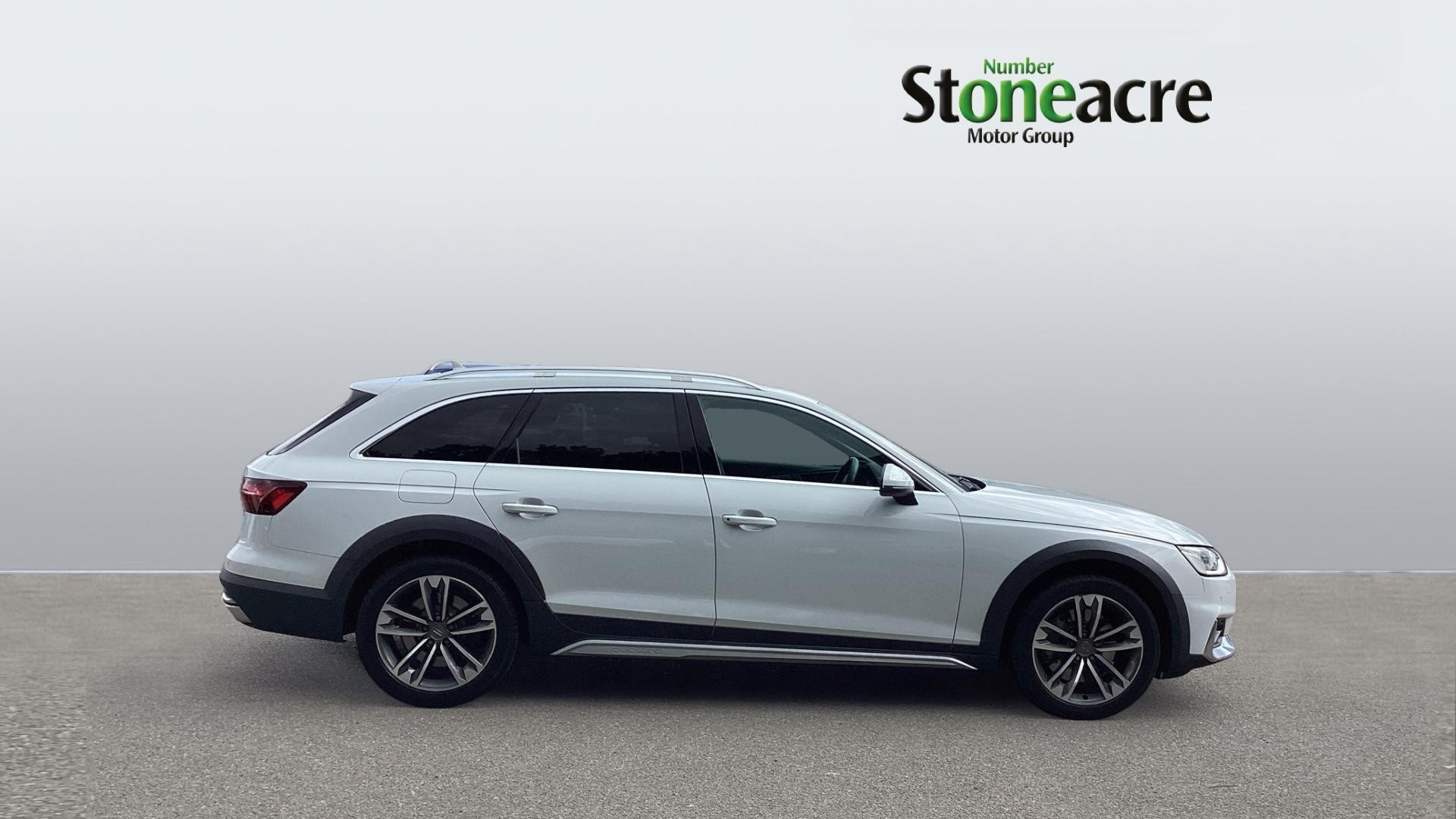 Audi A4 Allroad Image 3
