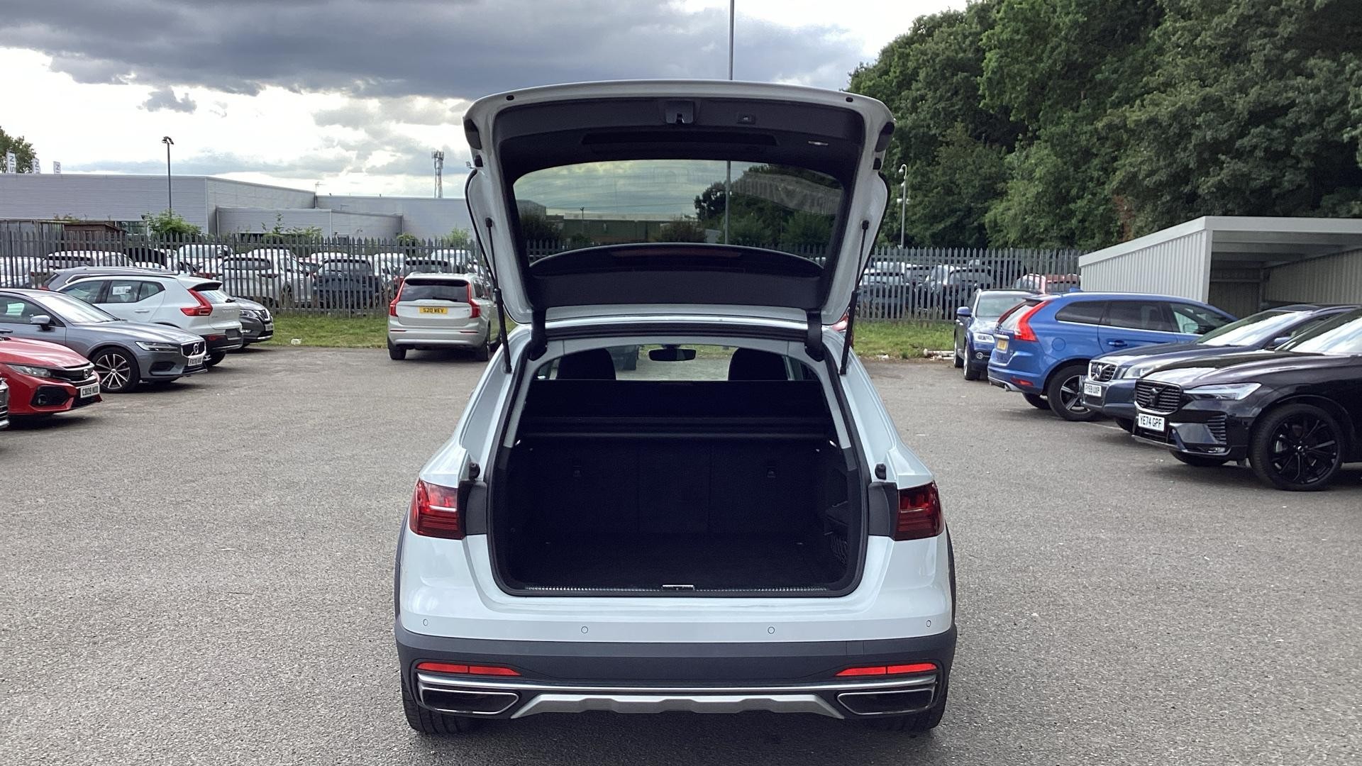 Audi A4 Allroad Image 13