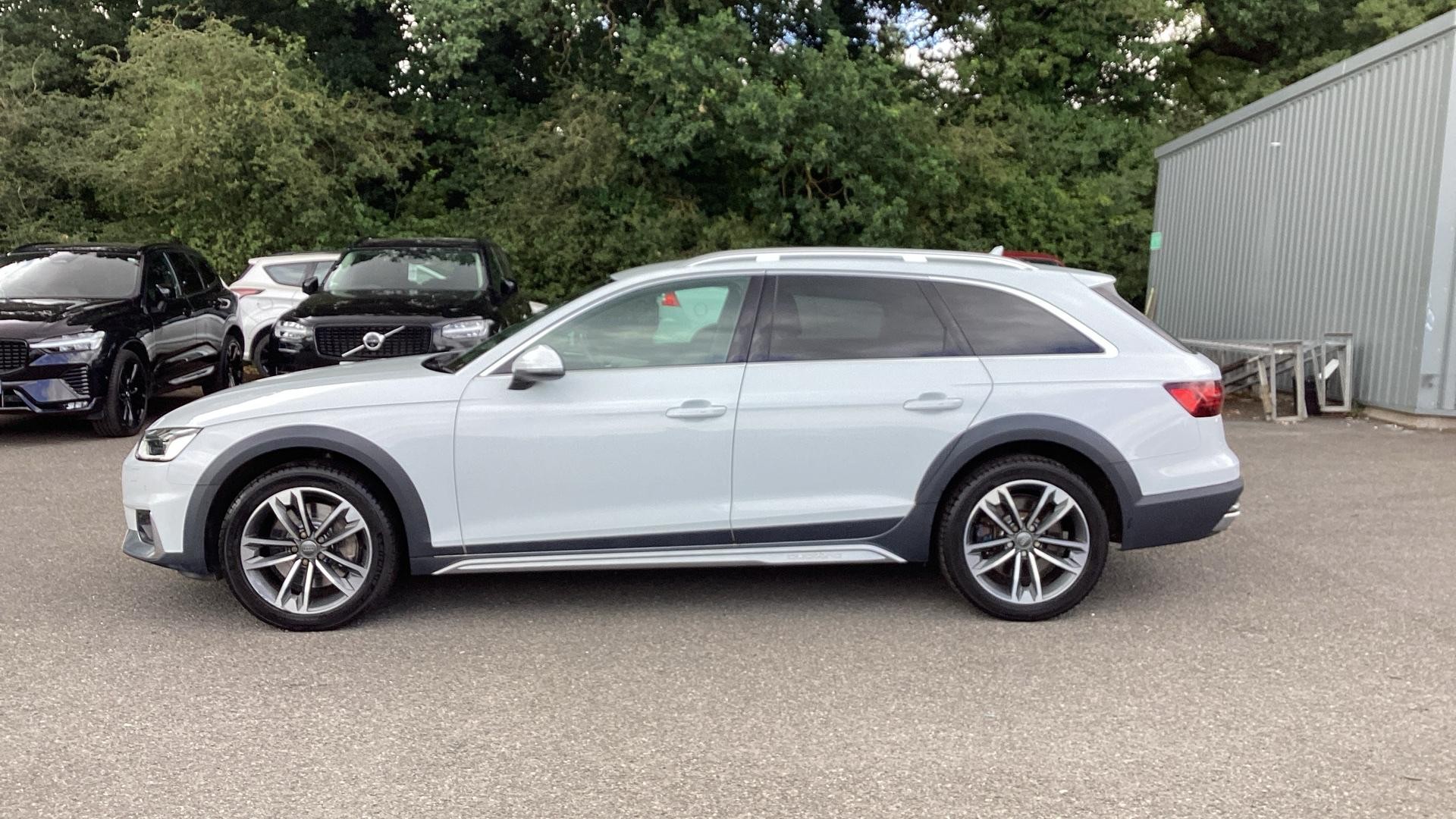 Audi A4 Allroad Image 48