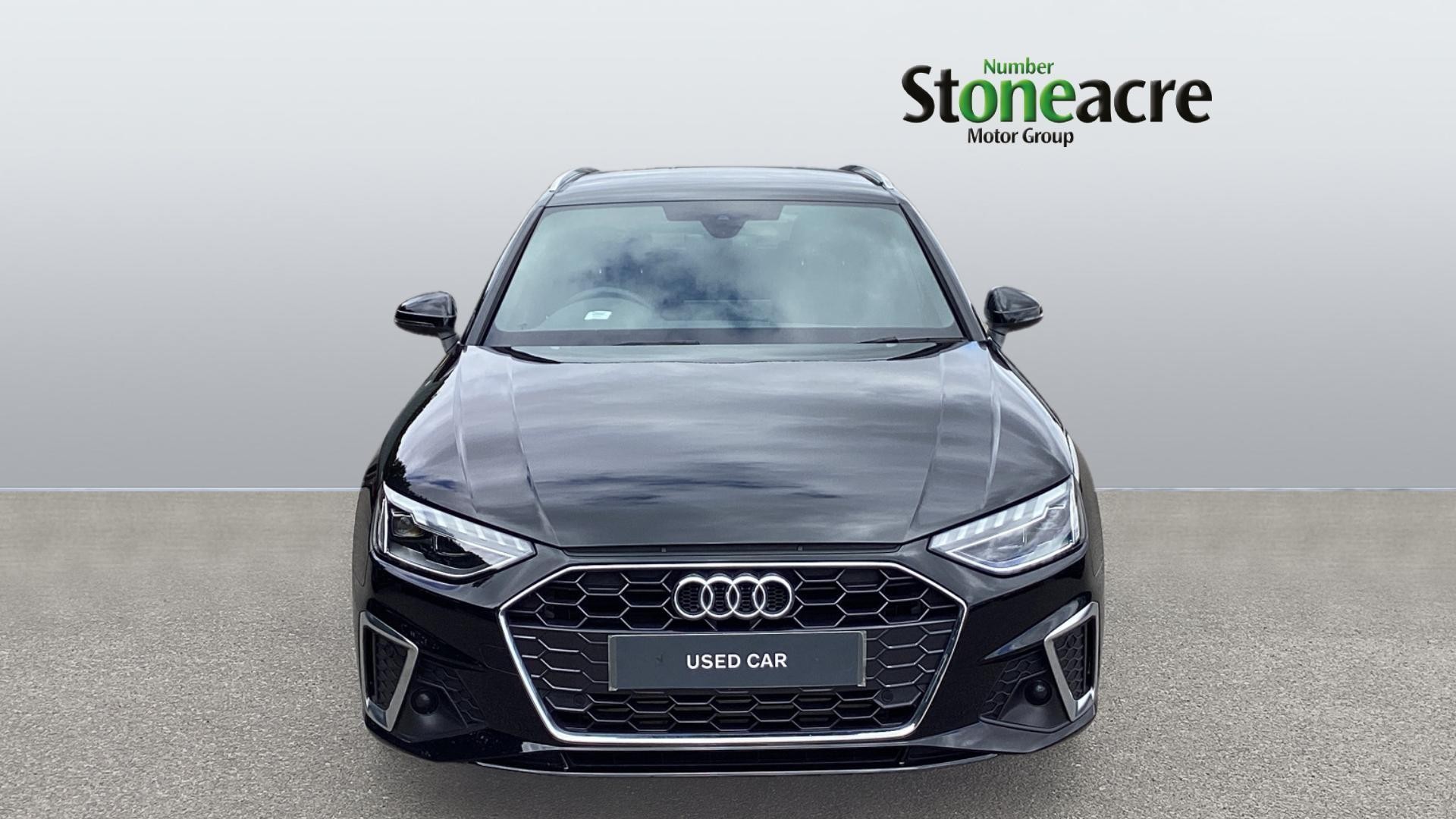 Audi A4 Avant Image 8