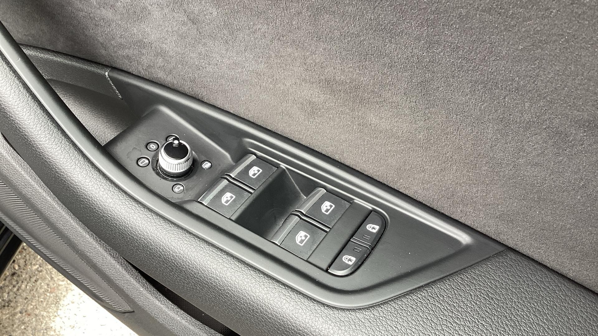 Audi A4 Avant Image 22