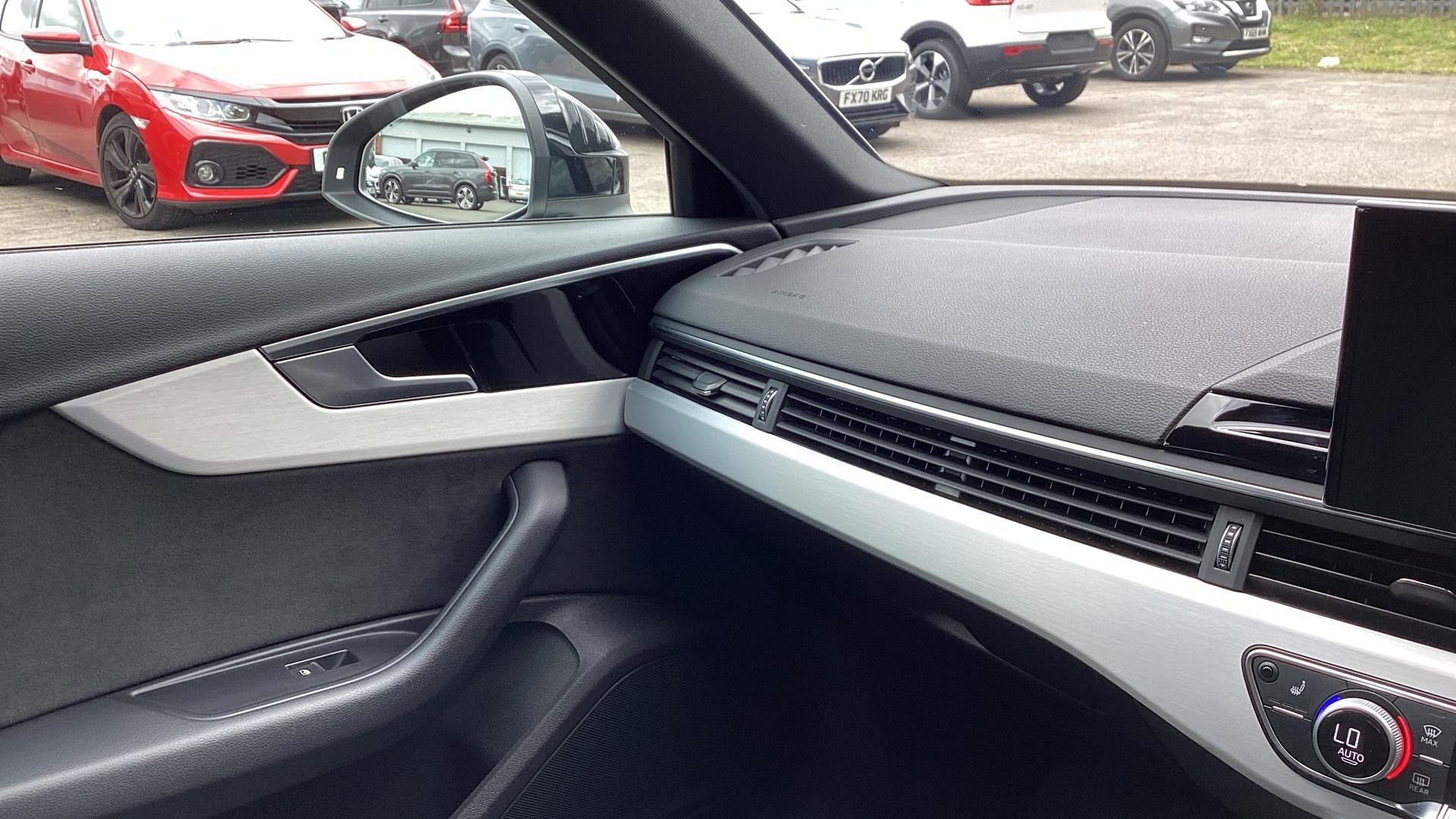 Audi A4 Avant Image 42