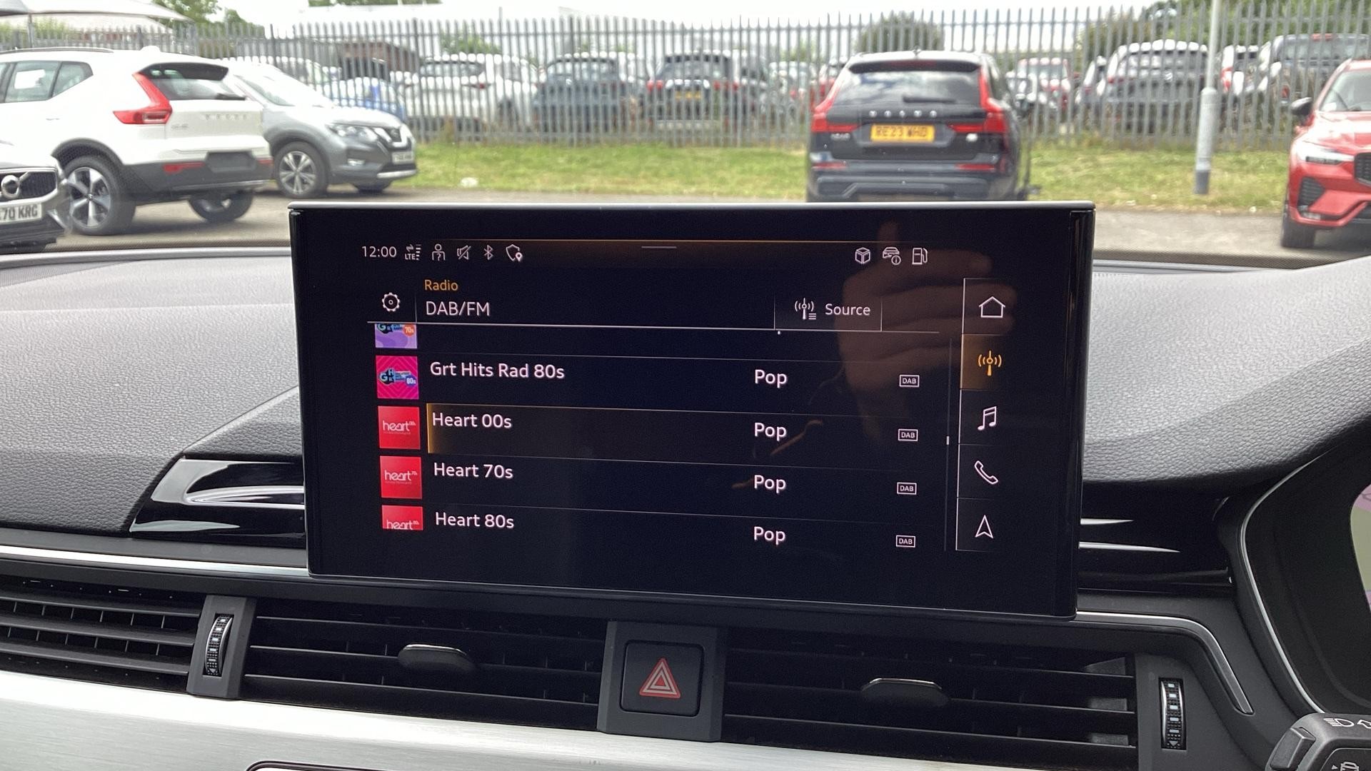 Audi A4 Avant Image 48
