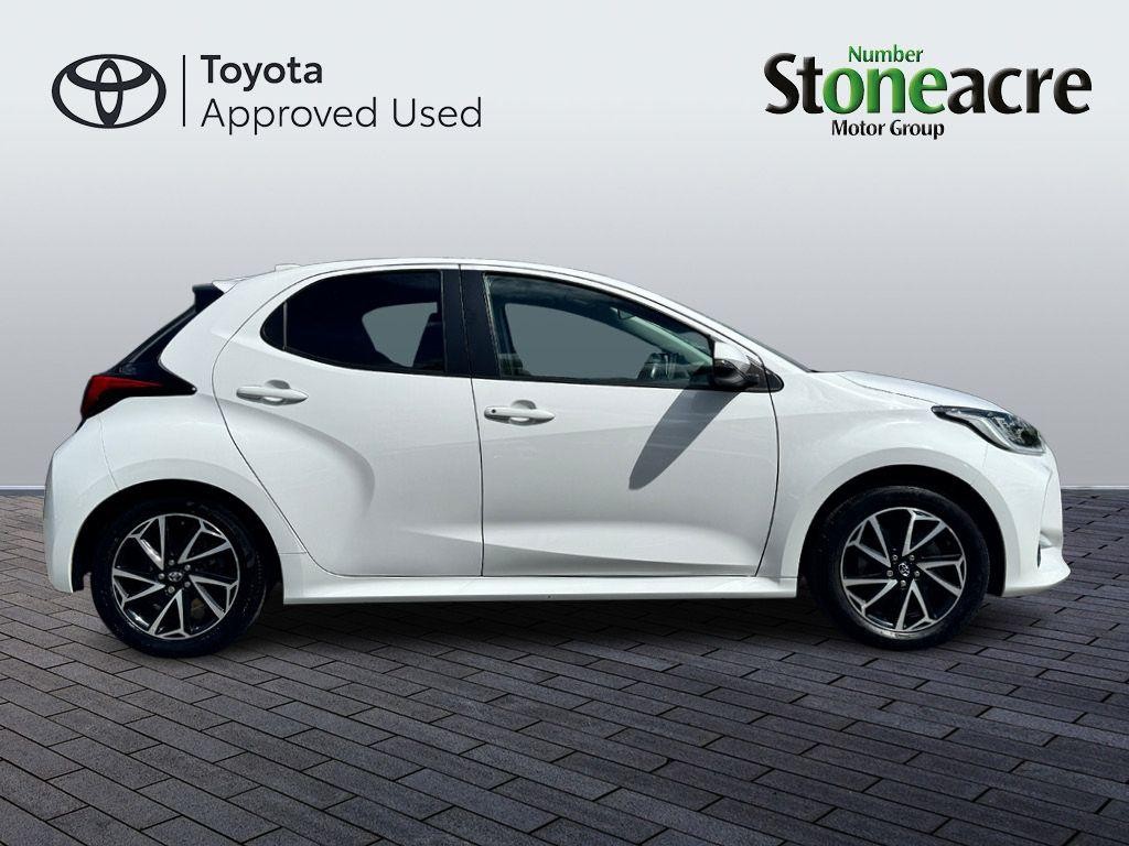 Toyota Yaris Image 4