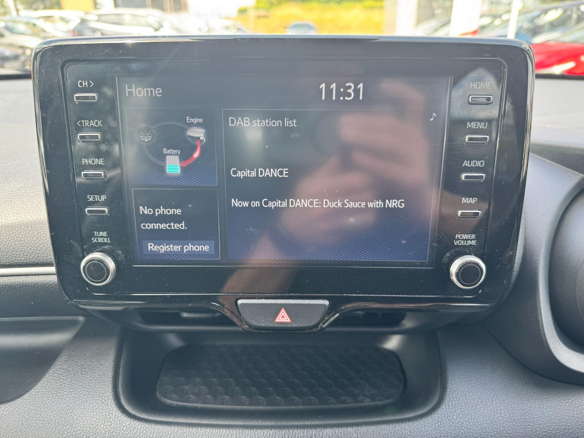 Toyota Yaris Image 21