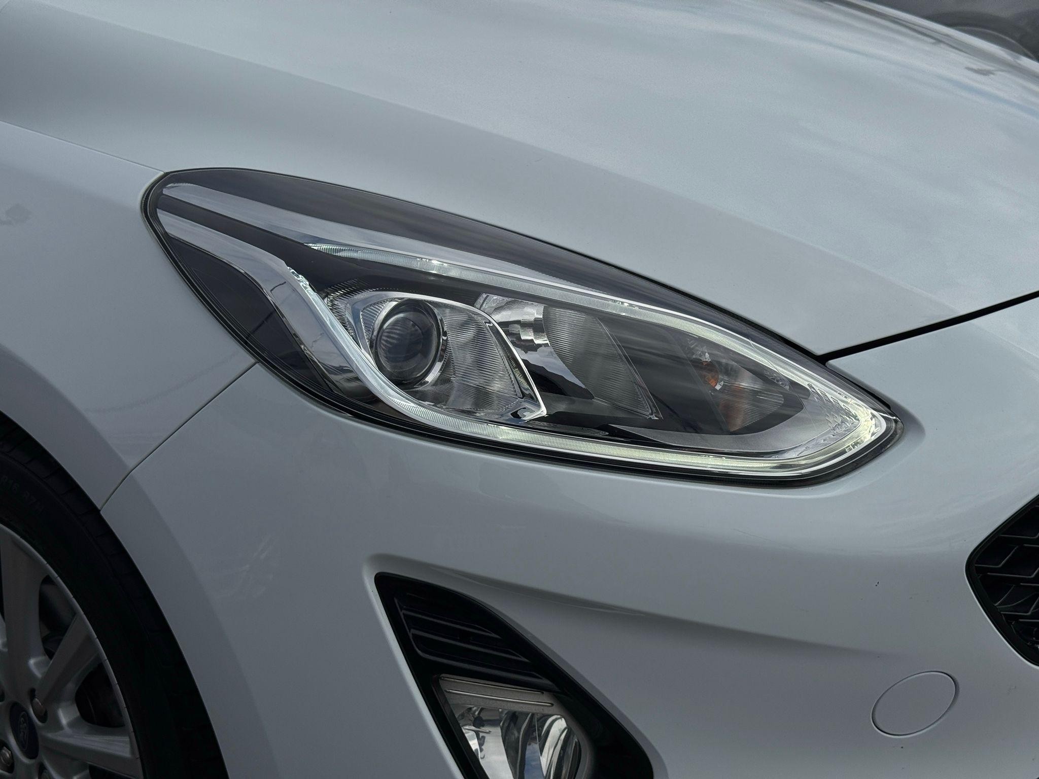Ford Fiesta Image 16