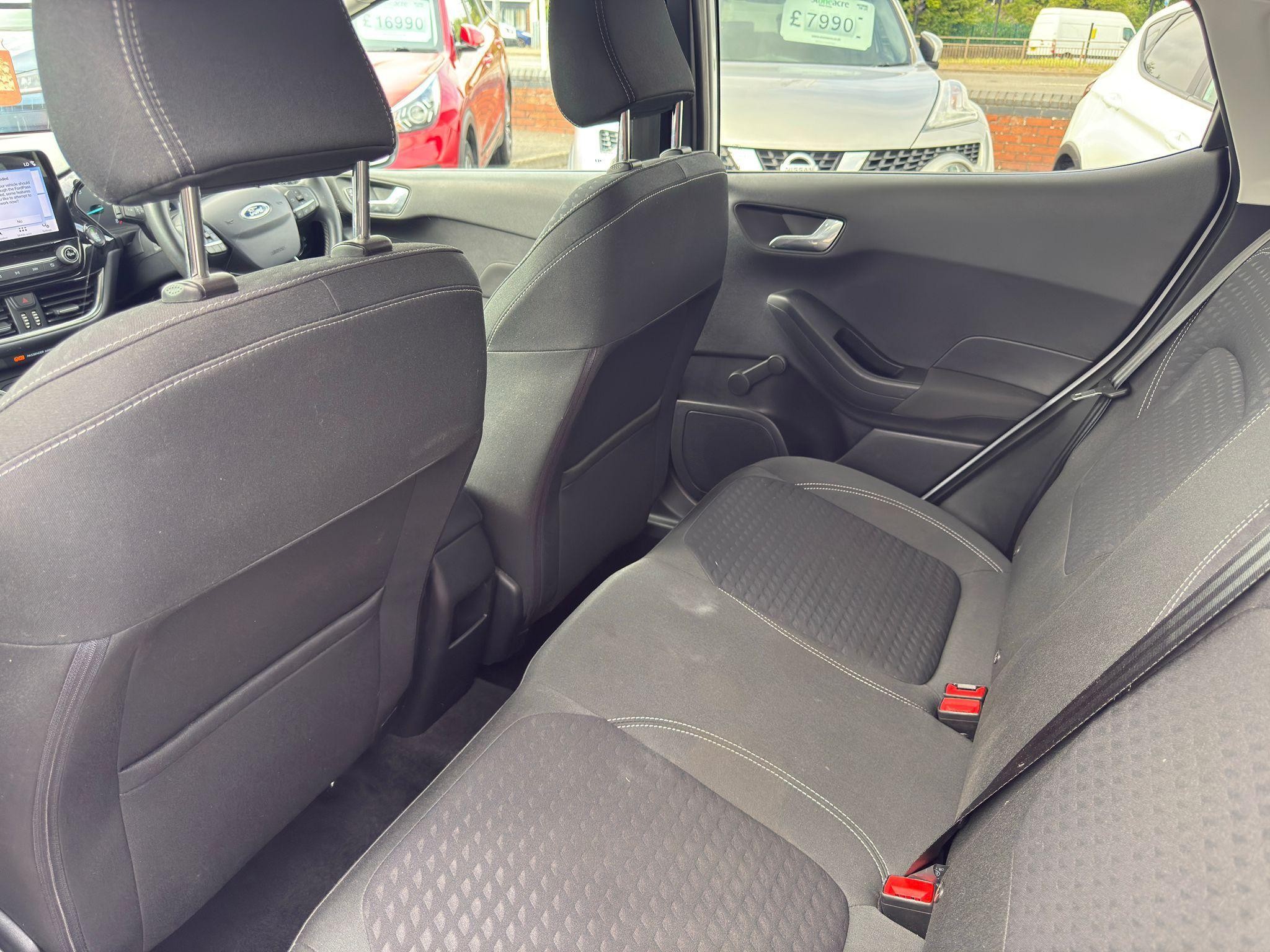 Ford Fiesta Image 19