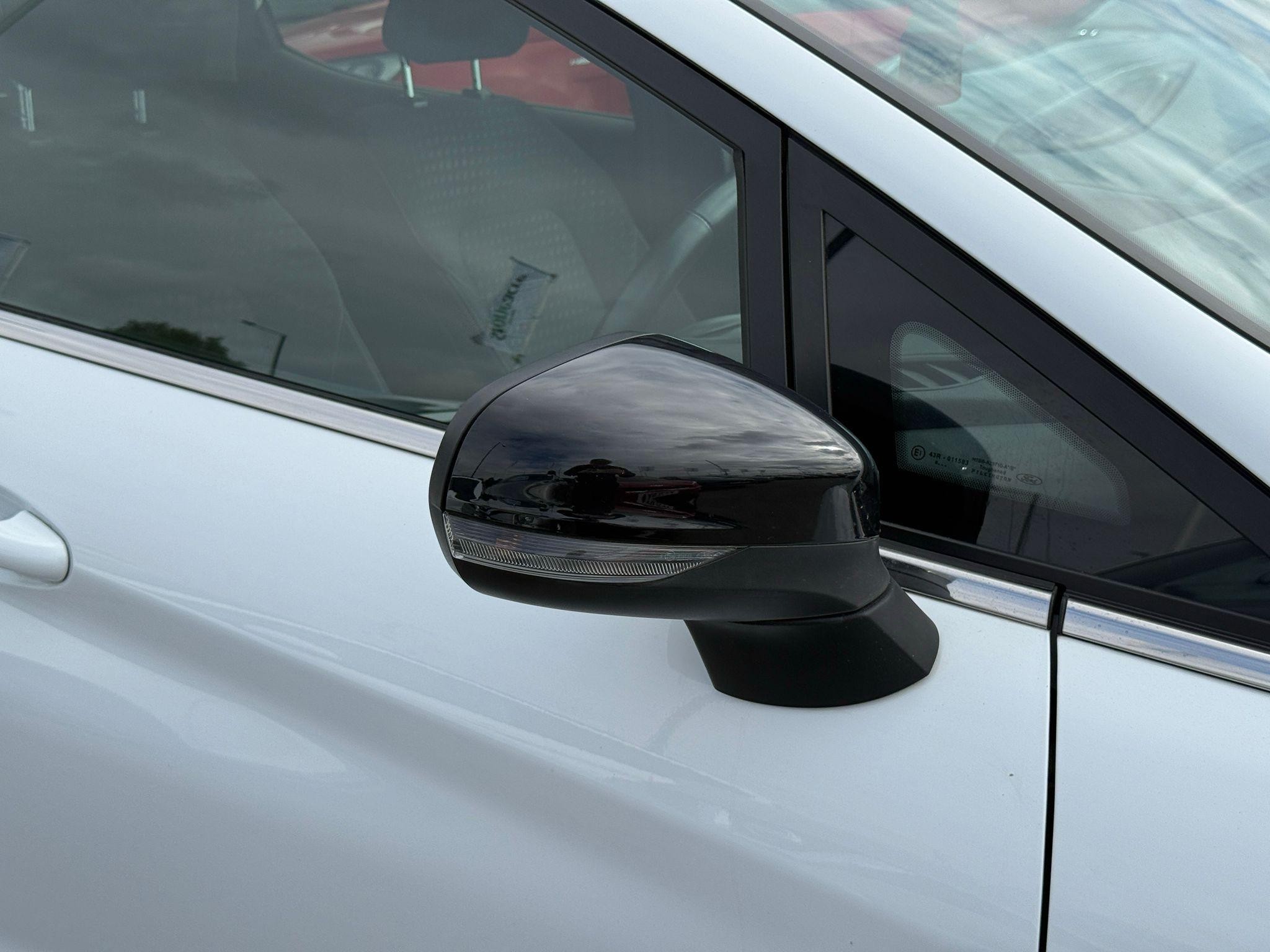 Ford Fiesta Image 28