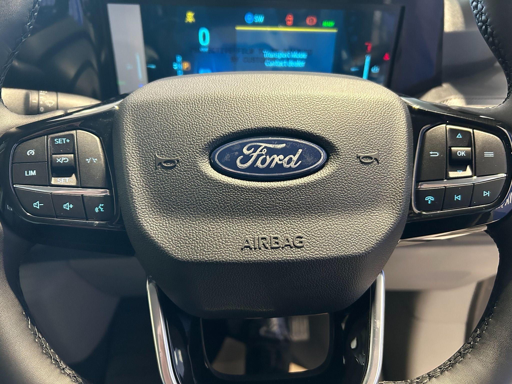 Ford E-Transit Custom Image 15