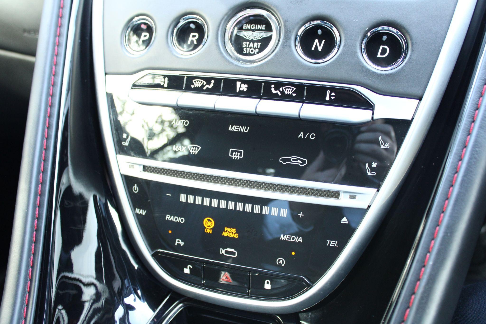 Aston Martin DB11 Image 21