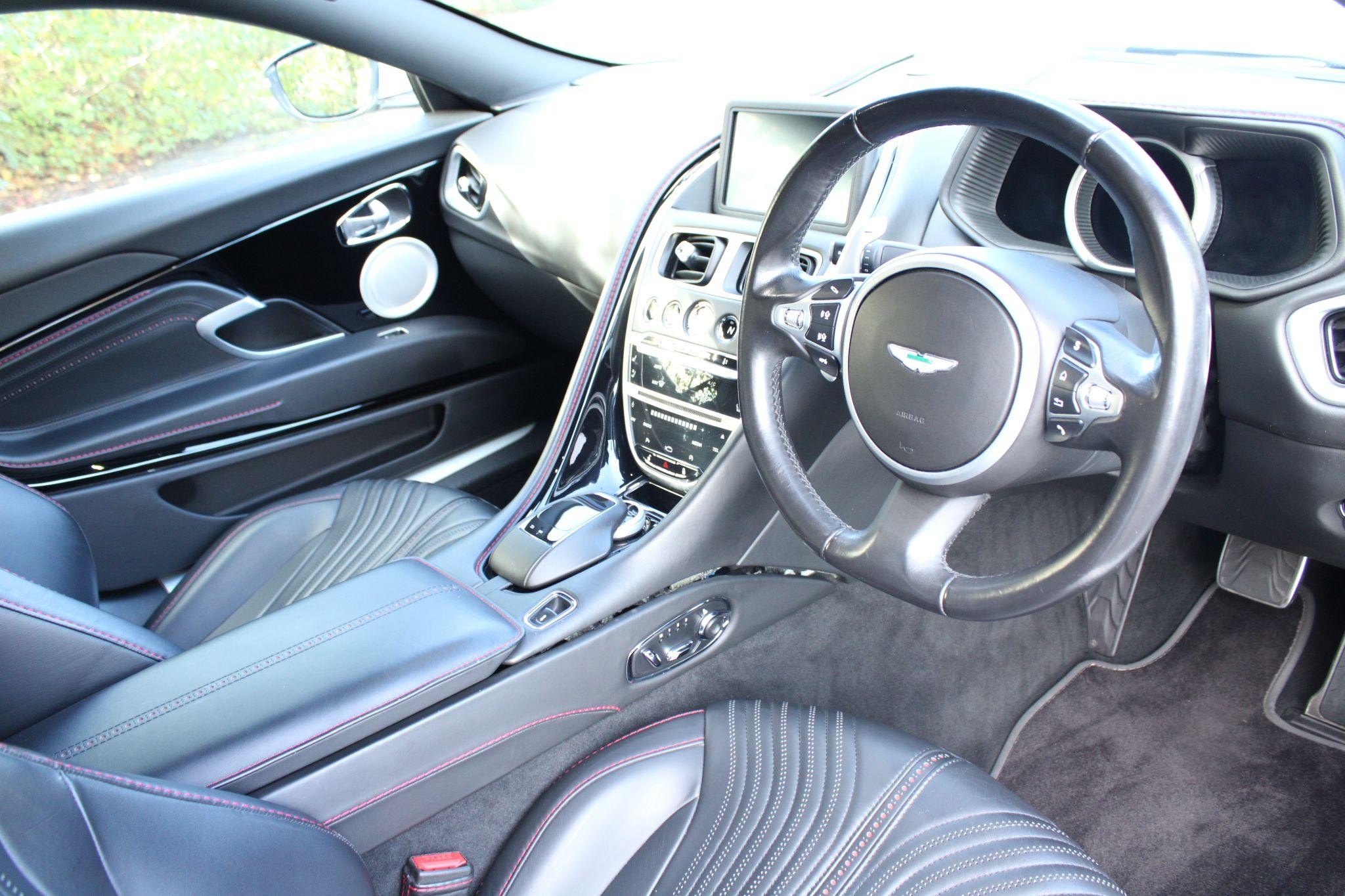 Aston Martin DB11 Image 23