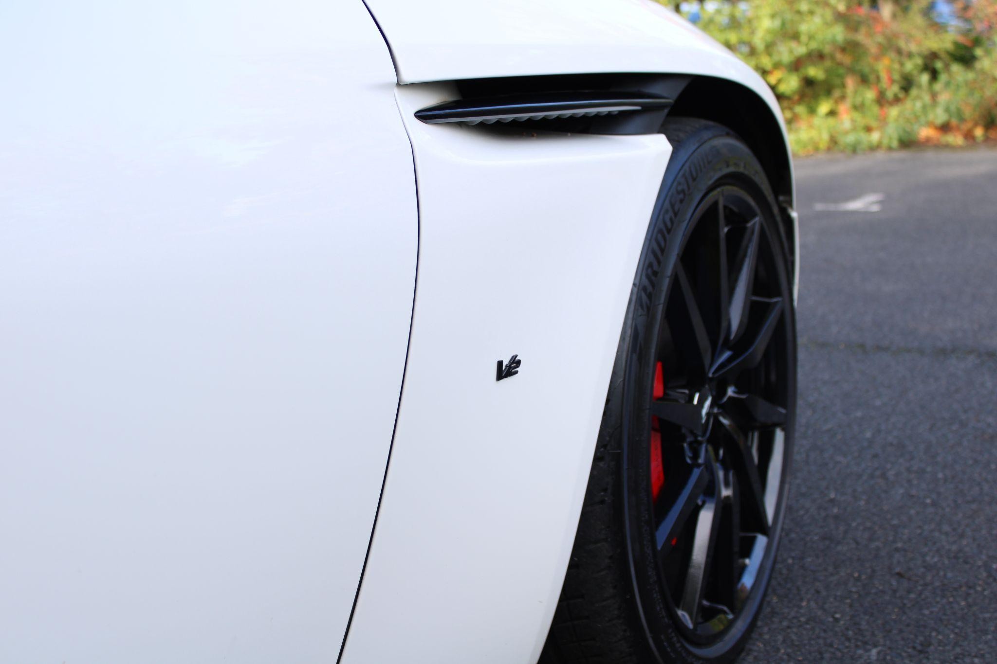 Aston Martin DB11 Image 26