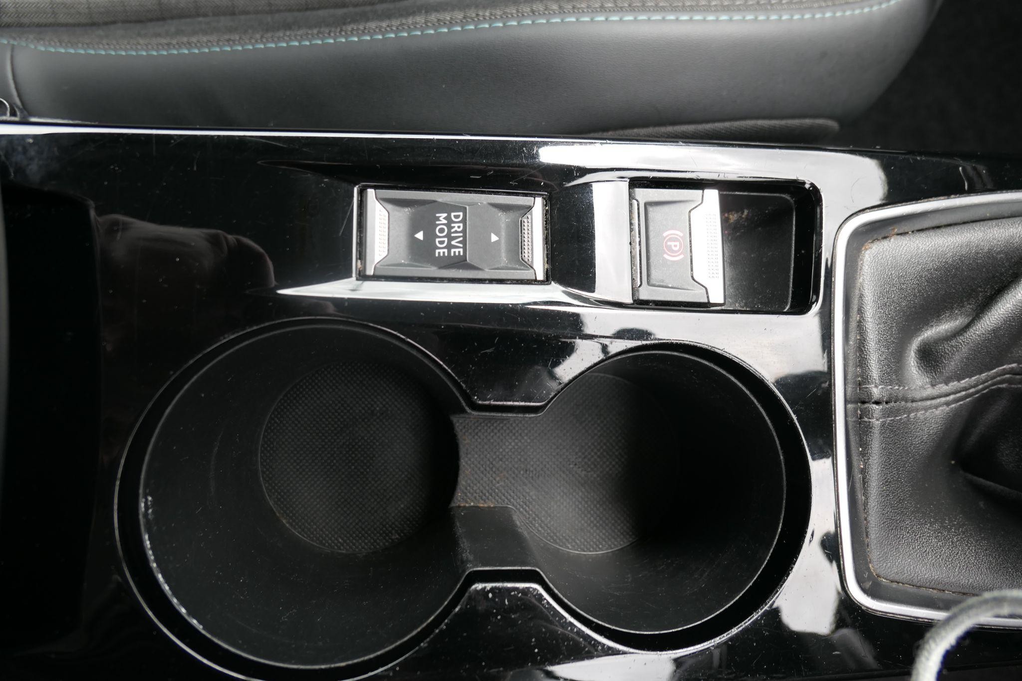 Peugeot 208 Image 11