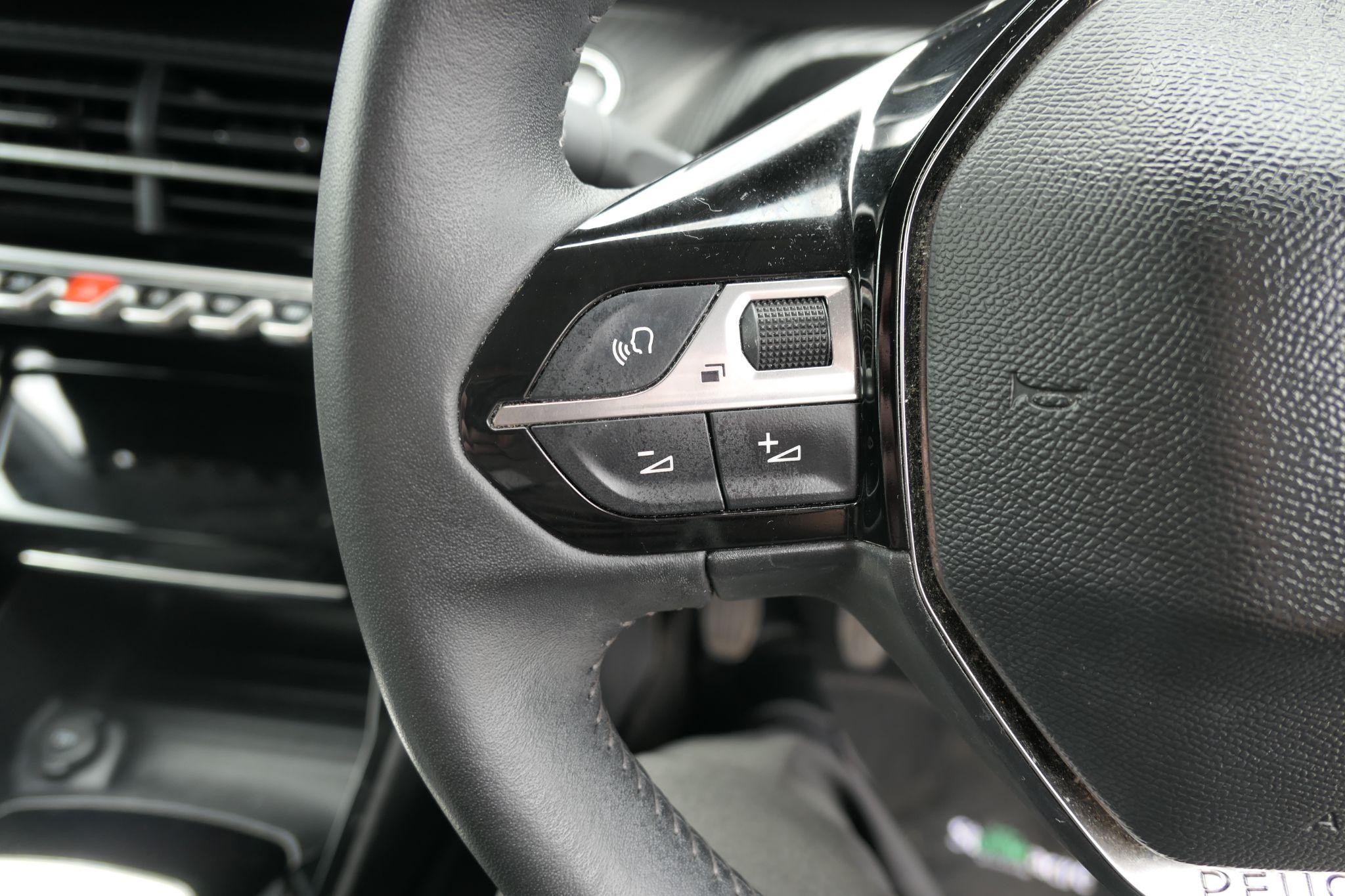 Peugeot 208 Image 15