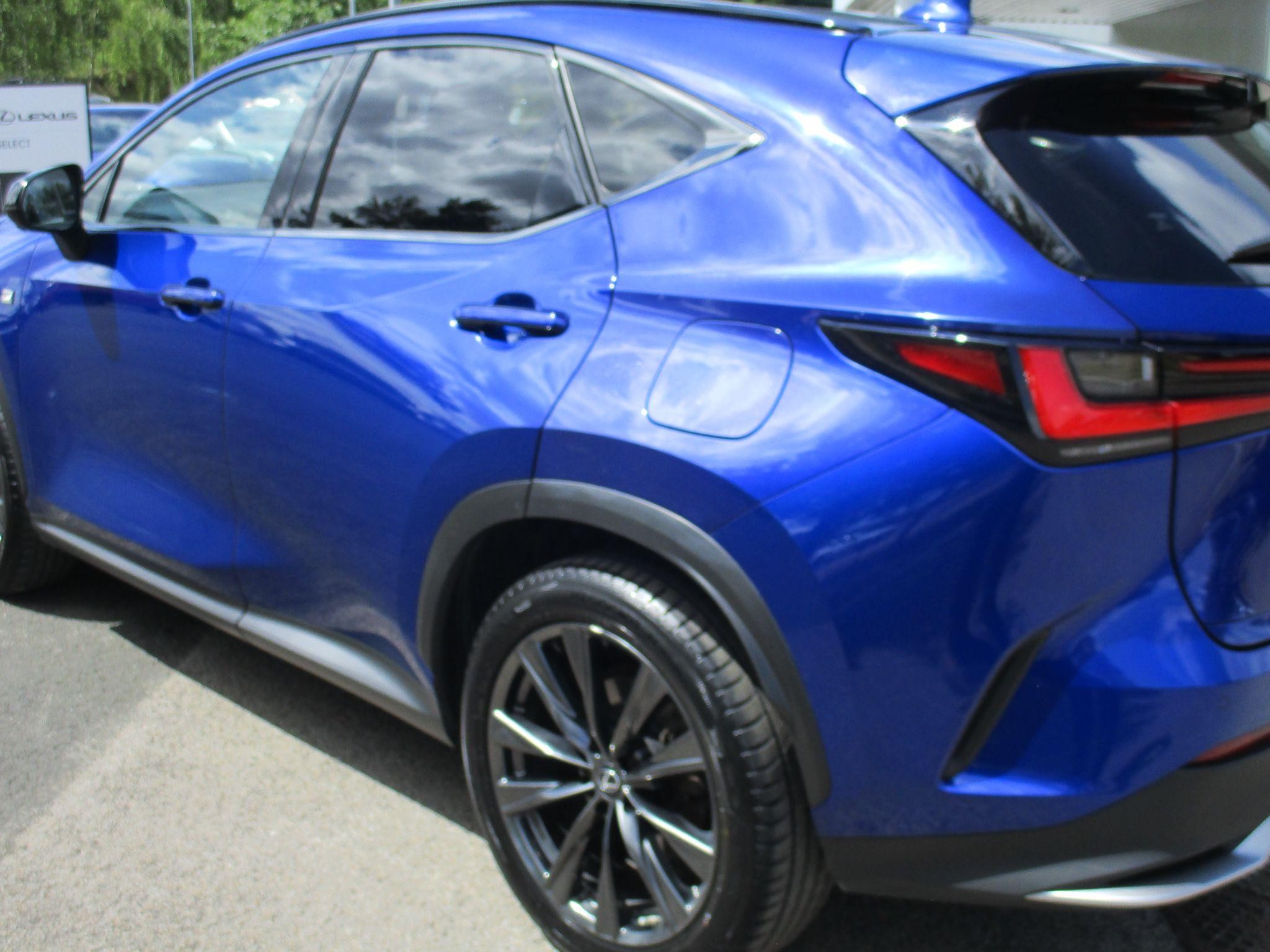 Lexus NX Self-Charging Hybrid Image 28