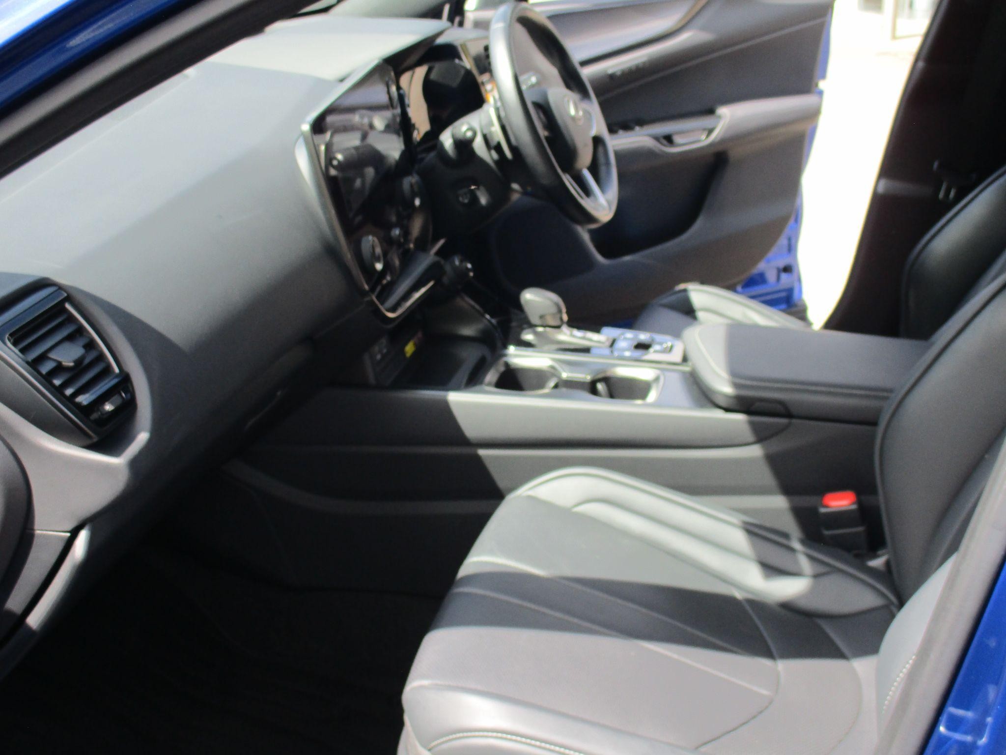 Lexus NX Self-Charging Hybrid Image 31