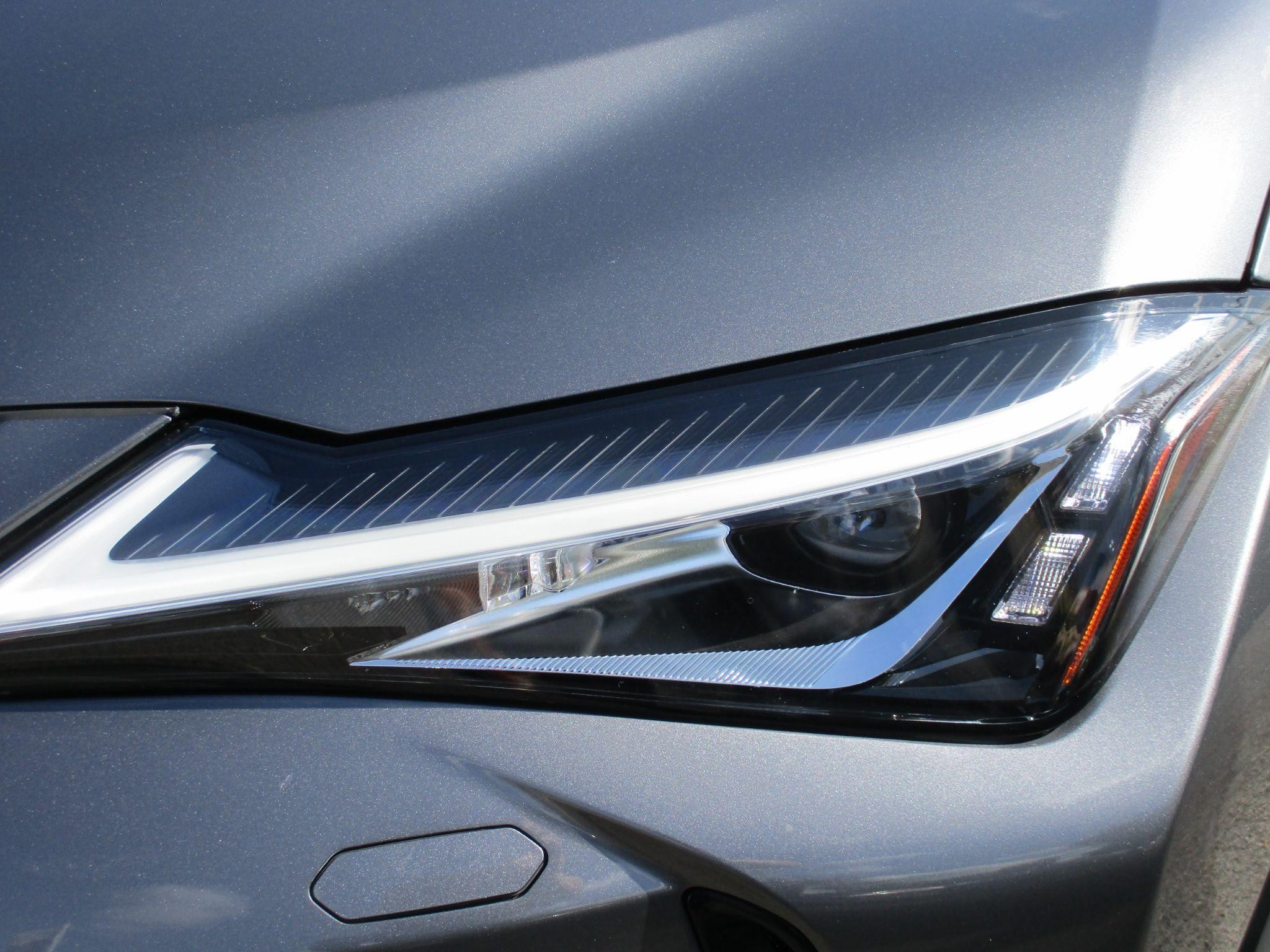 Lexus UX Image 11